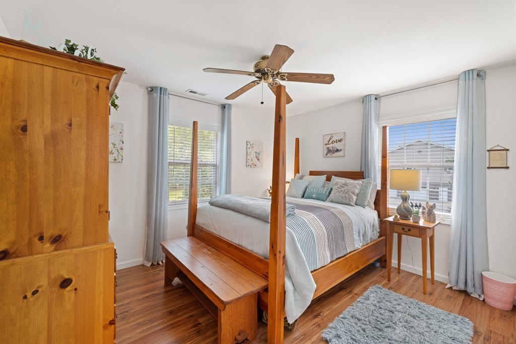 Murphy, North Carolina, 28906, United States, 2 Bedrooms Bedrooms, ,2 BathroomsBathrooms,Residential,For Sale,1923823