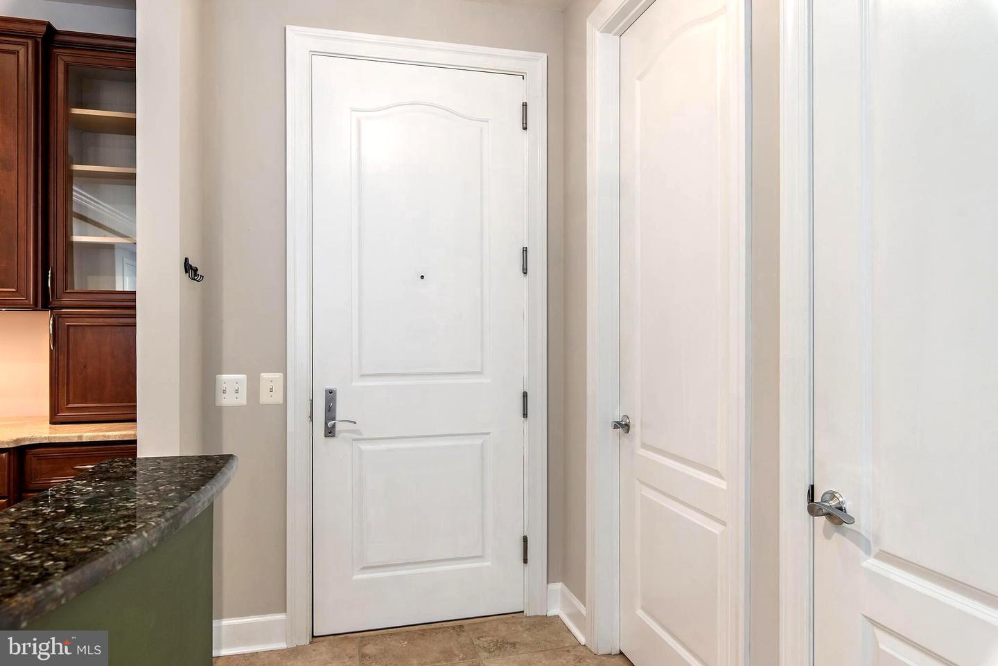 Annapolis, Maryland, 21401, United States, 2 Bedrooms Bedrooms, ,2 BathroomsBathrooms,Residential,For Sale,1848814