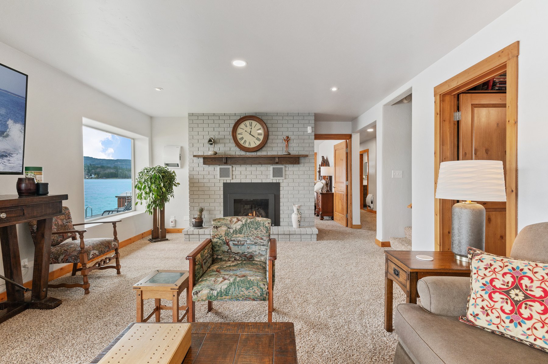Sagle, Idaho, 83860, United States, 6 Bedrooms Bedrooms, ,5 BathroomsBathrooms,Residential,For Sale,1763487