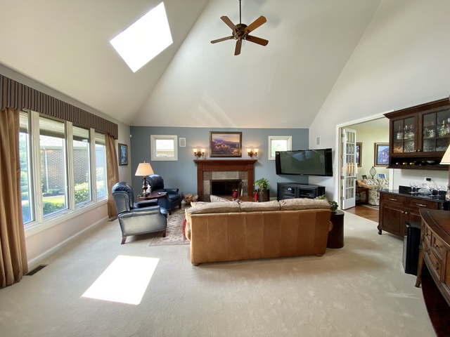 Mokena, Illinois, 60448, United States, 5 Bedrooms Bedrooms, ,4 BathroomsBathrooms,Residential,For Sale,1915819