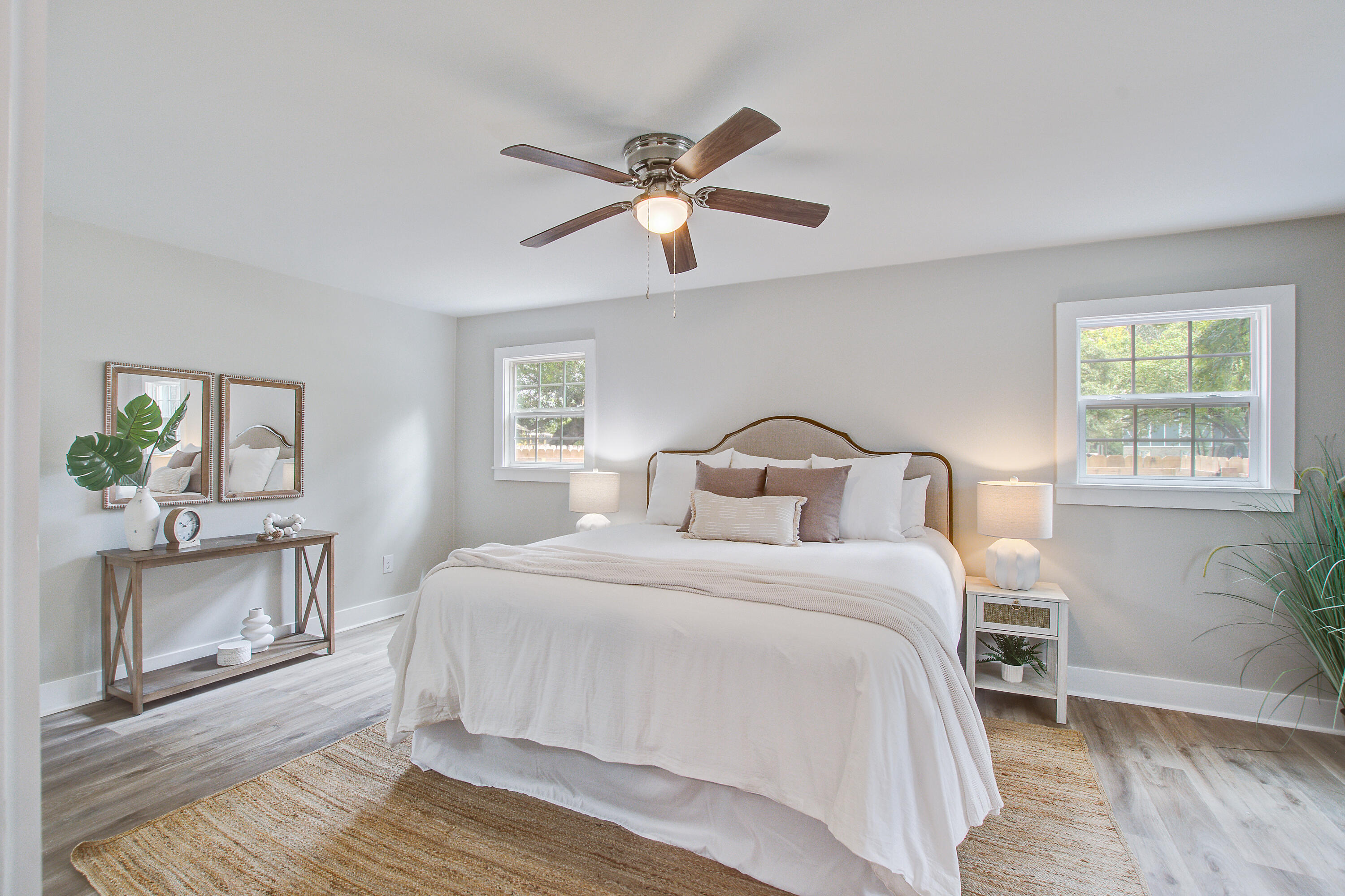 Summerville, South Carolina, 29485, United States, 6 Bedrooms Bedrooms, ,3 BathroomsBathrooms,Residential,For Sale,1950313