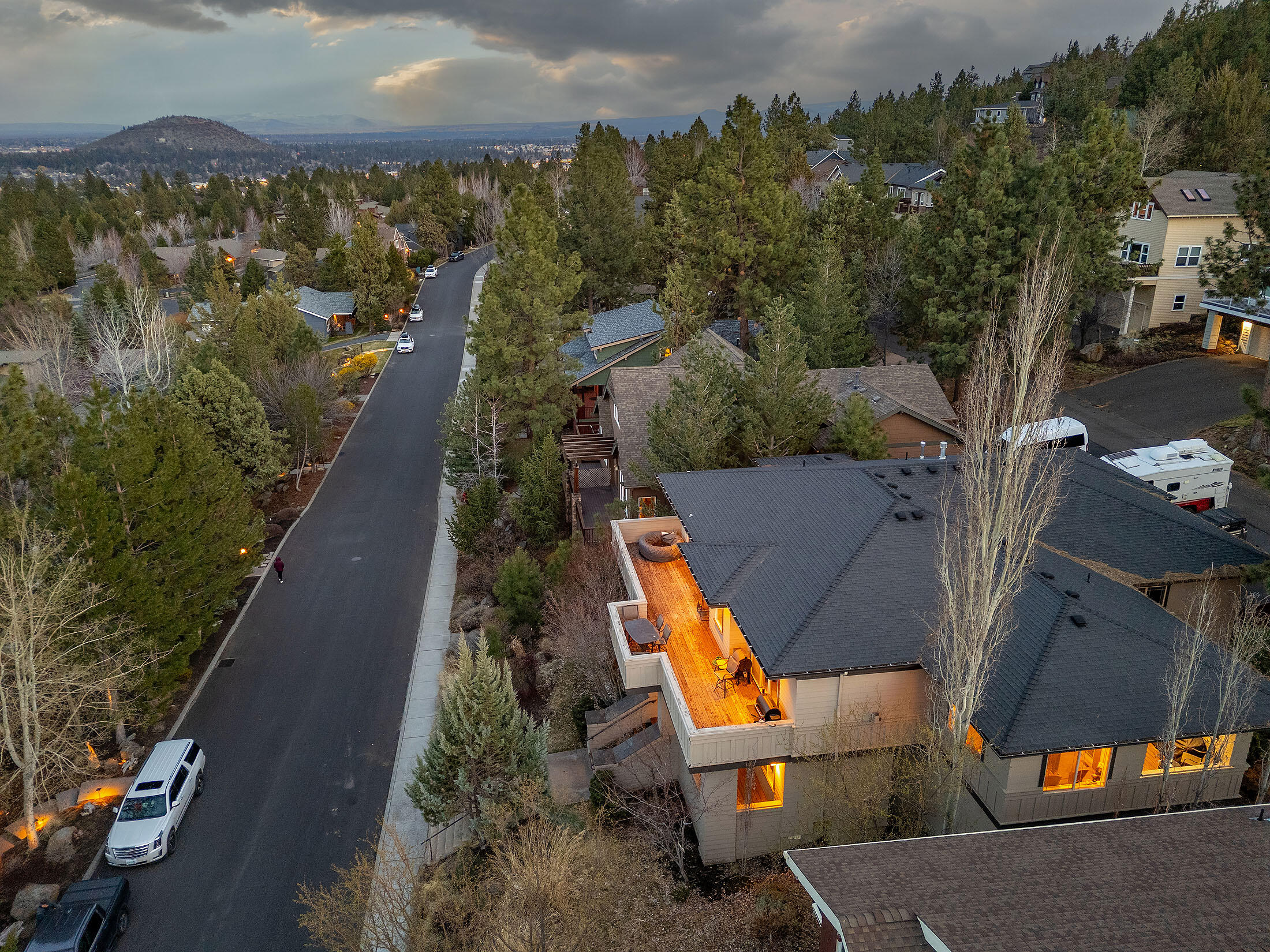 Bend, Oregon, 97703, United States, 4 Bedrooms Bedrooms, ,3 BathroomsBathrooms,Residential,For Sale,1805310