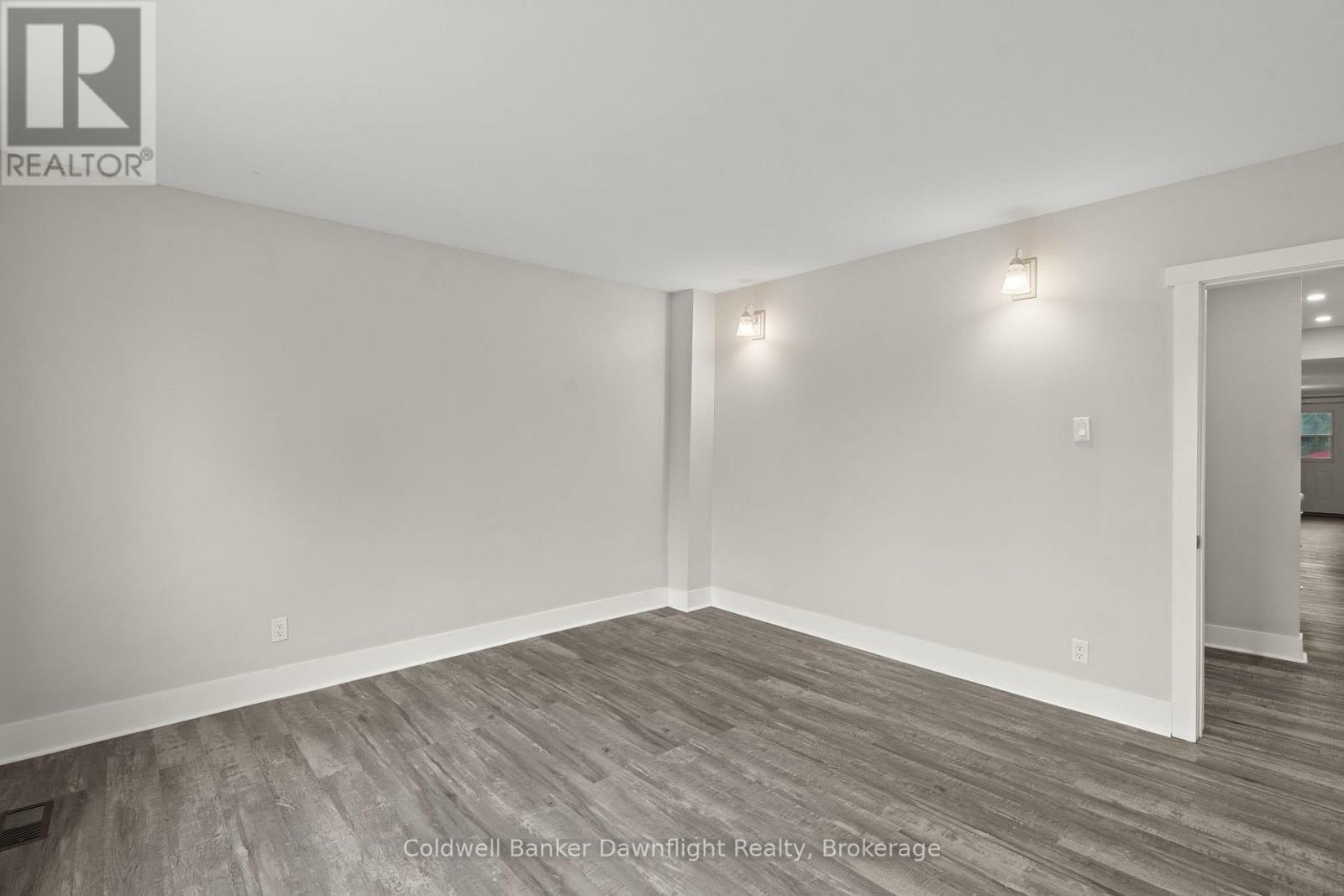 HURON EAST (SEAFORTH), Ontario, N0K 1W0, CA, 3 Bedrooms Bedrooms, ,2 BathroomsBathrooms,Residential,For Sale,1837892