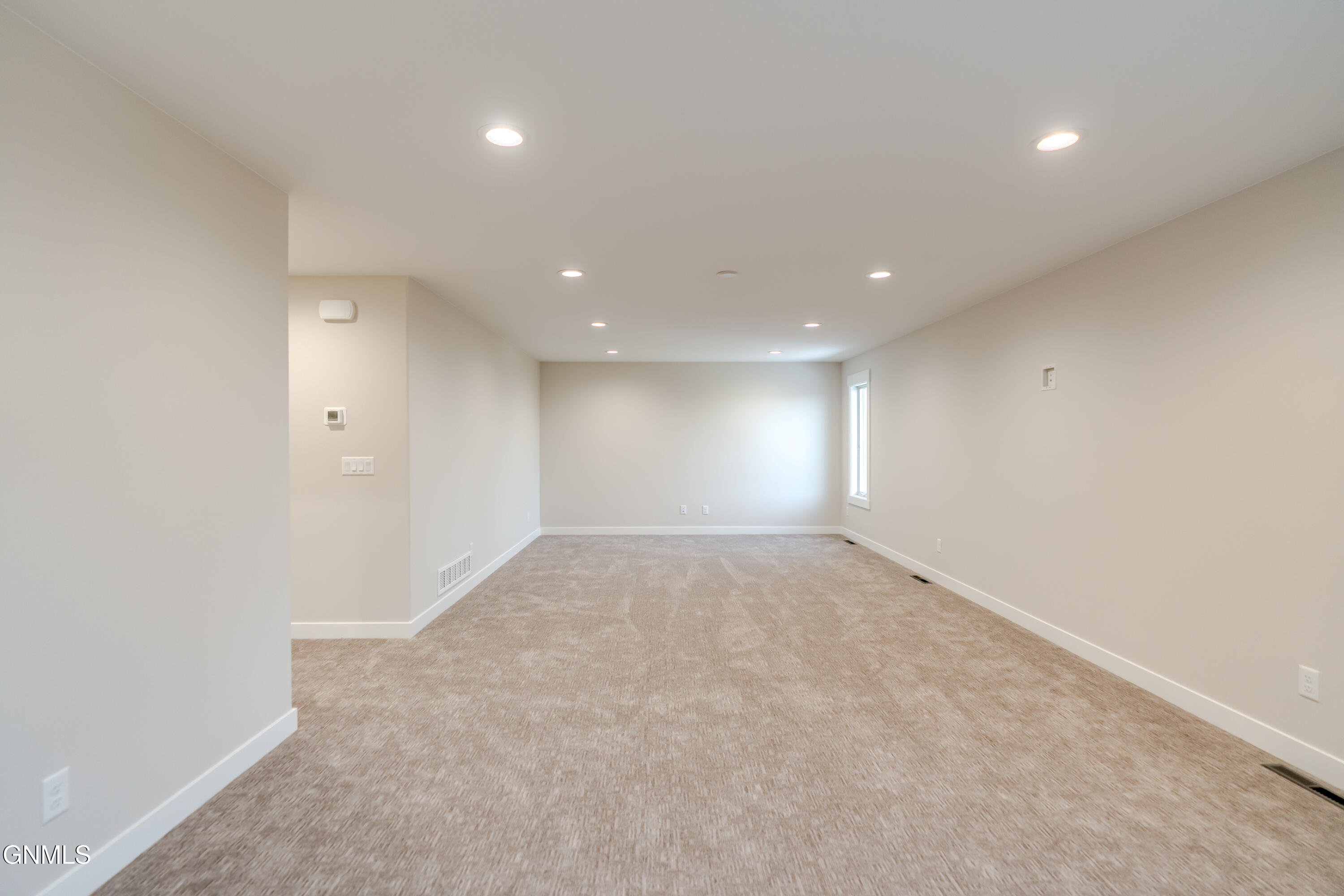 Bismarck, North Dakota, 58504, United States, 3 Bedrooms Bedrooms, ,3 BathroomsBathrooms,Residential,For Sale,2032789