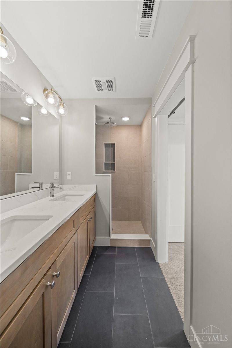 Cincinnati, Ohio, 45208, United States, 3 Bedrooms Bedrooms, ,3 BathroomsBathrooms,Residential,For Sale,1960711