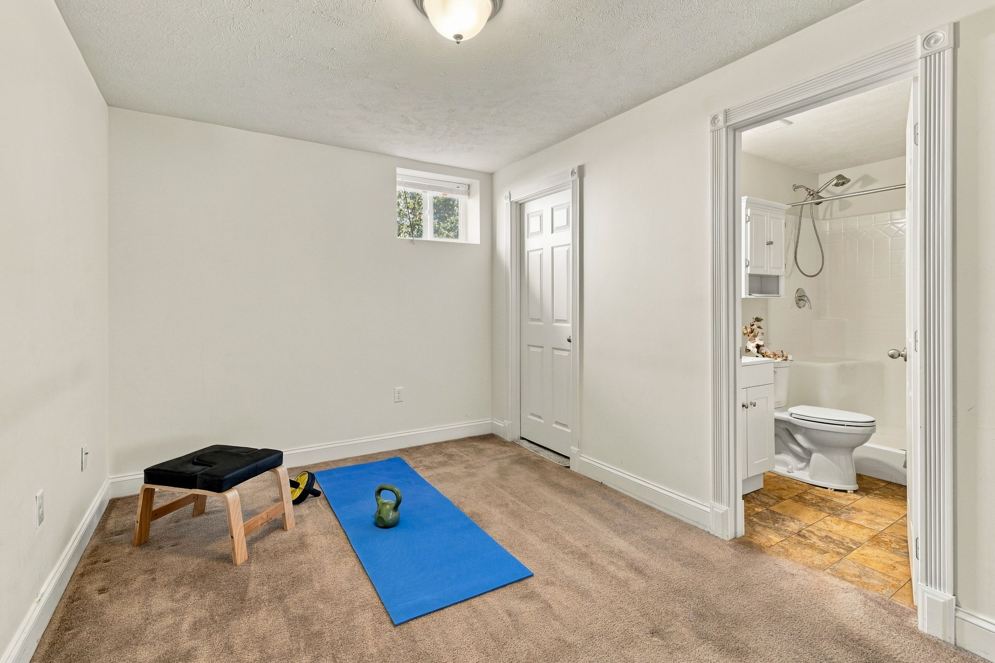  215 Horse Shoe Drive, Clinton, PA 15026 - 物件實景