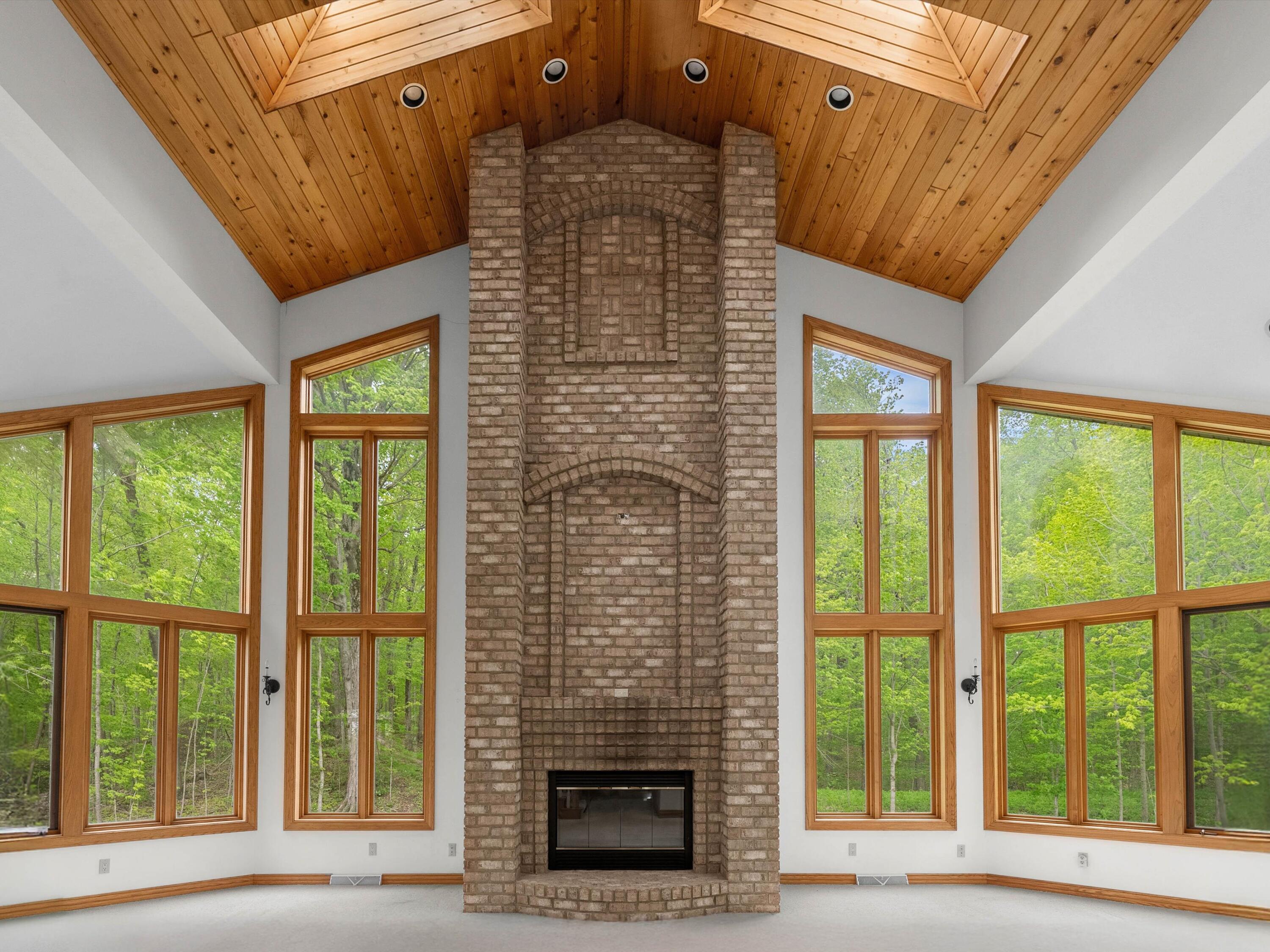 Eaton, Wisconsin, 54245, United States, 3 Bedrooms Bedrooms, ,4 BathroomsBathrooms,Residential,For Sale,1926569