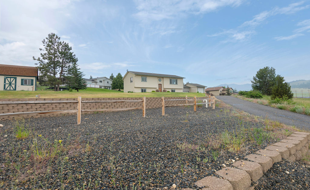 Clancy, Montana, 59634, United States, 4 Bedrooms Bedrooms, ,3 BathroomsBathrooms,Residential,For Sale,1860734