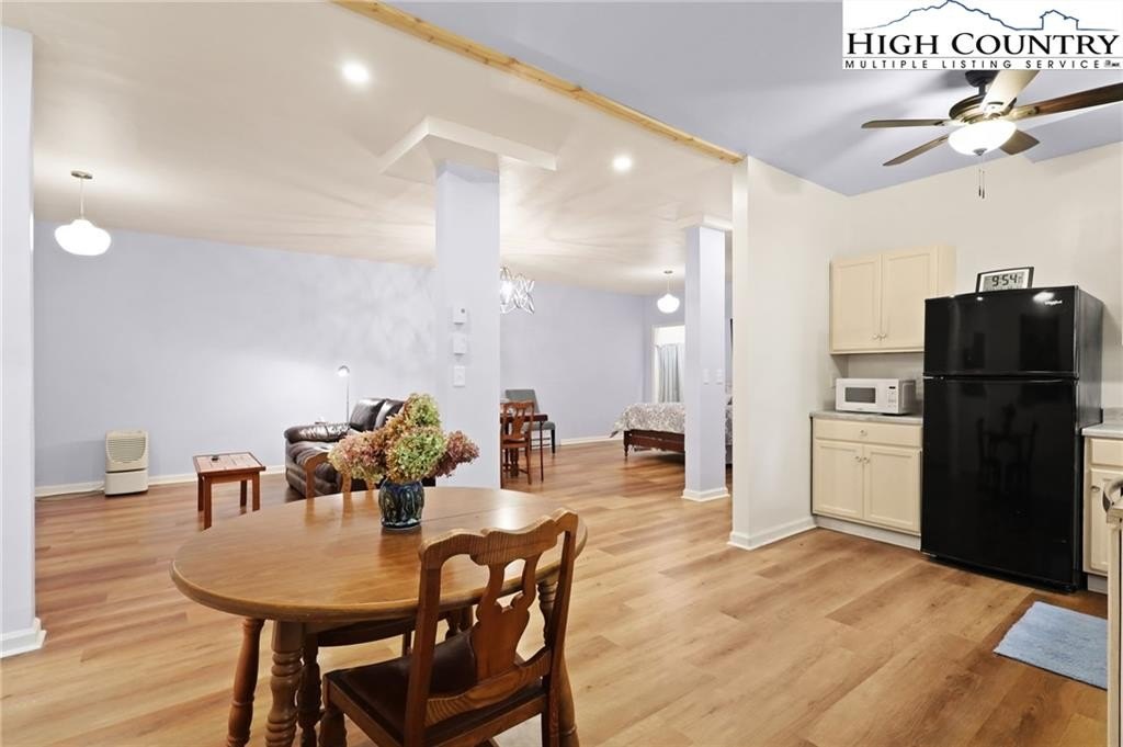 Boone, North Carolina, 28607, United States, 3 Bedrooms Bedrooms, ,3 BathroomsBathrooms,Residential,For Sale,1974866