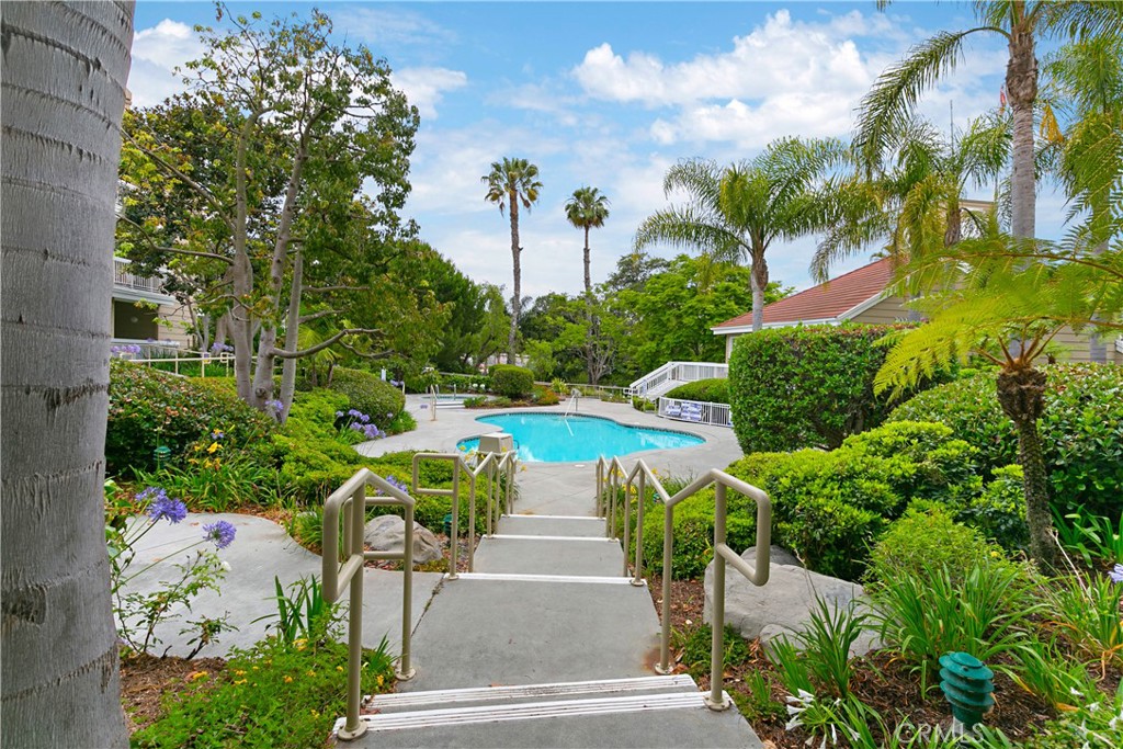 Huntington Beach, California, 92646, United States, 2 Bedrooms Bedrooms, ,2 BathroomsBathrooms,Residential,For Sale,1939014
