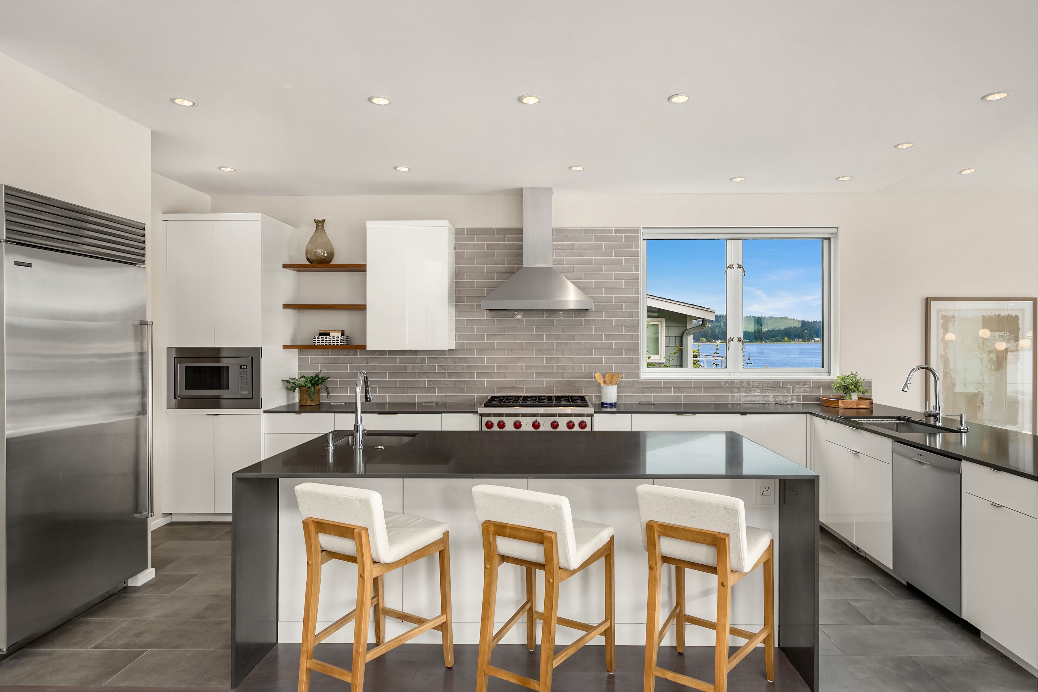  3154 Point White Drive Northeast, Bainbridge Island, WA 98110 - 物件實景