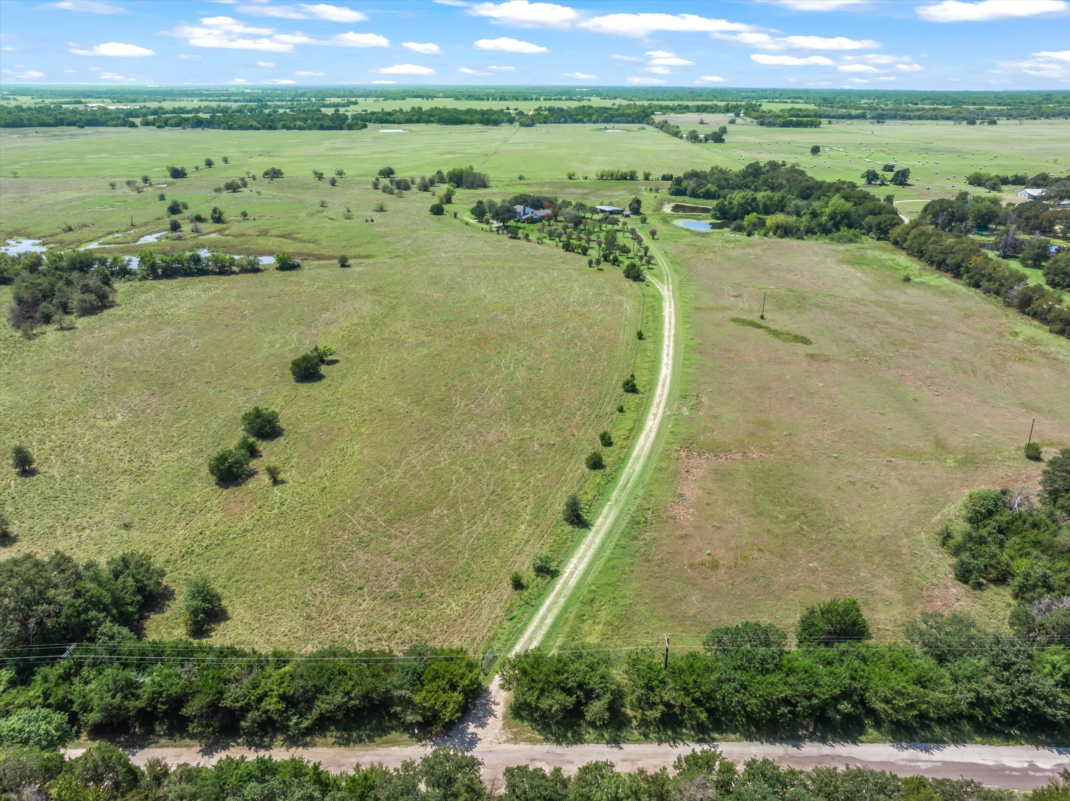 Wills Point, Texas, 75169, United States, 4 Bedrooms Bedrooms, ,3 BathroomsBathrooms,Residential,For Sale,1979230