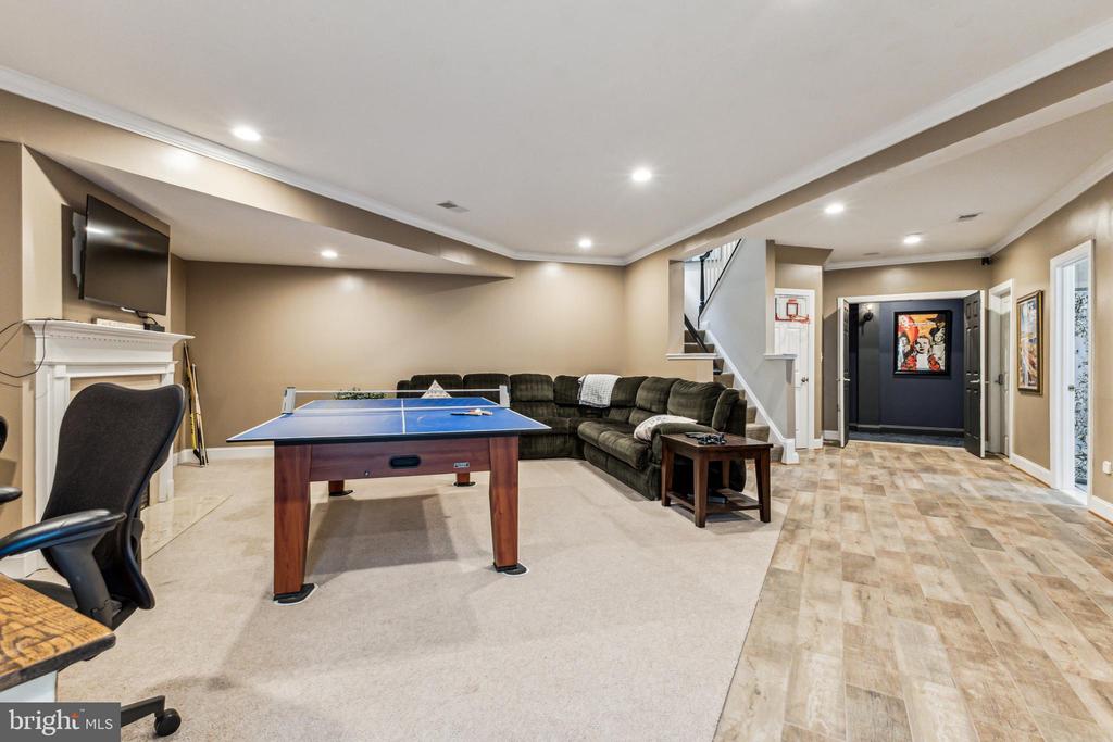 Manassas, Virginia, 20112, United States, 5 Bedrooms Bedrooms, ,5 BathroomsBathrooms,Residential,For Sale,1825143