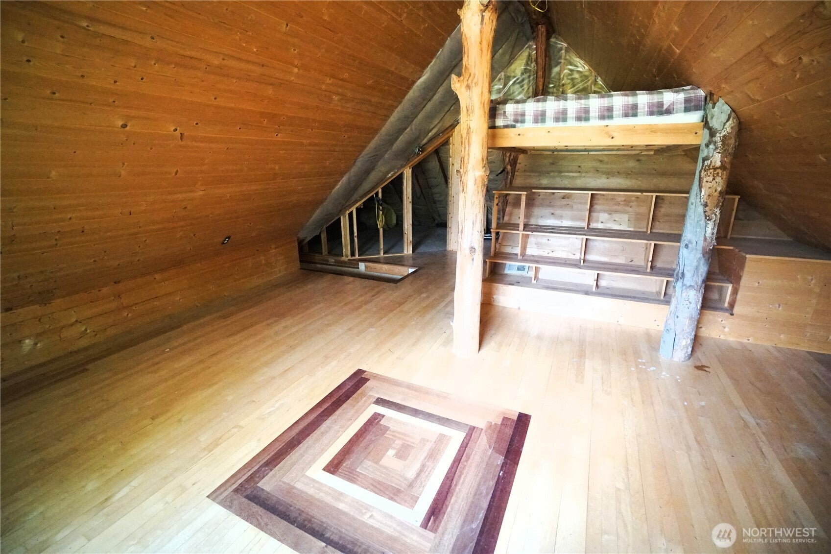 Loomis, Washington, 98827, United States, 4 Bedrooms Bedrooms, ,1 BathroomBathrooms,Residential,For Sale,2002201