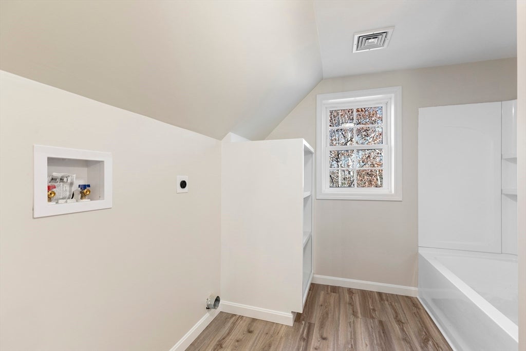 Plymouth, Massachusetts, 02360, United States, 3 Bedrooms Bedrooms, ,2 BathroomsBathrooms,Residential,For Sale,2049436