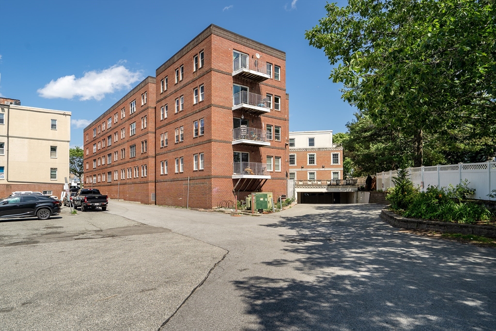 Cambridge, Massachusetts, 02140, United States, 2 Bedrooms Bedrooms, ,2 BathroomsBathrooms,Residential,For Sale,1939324