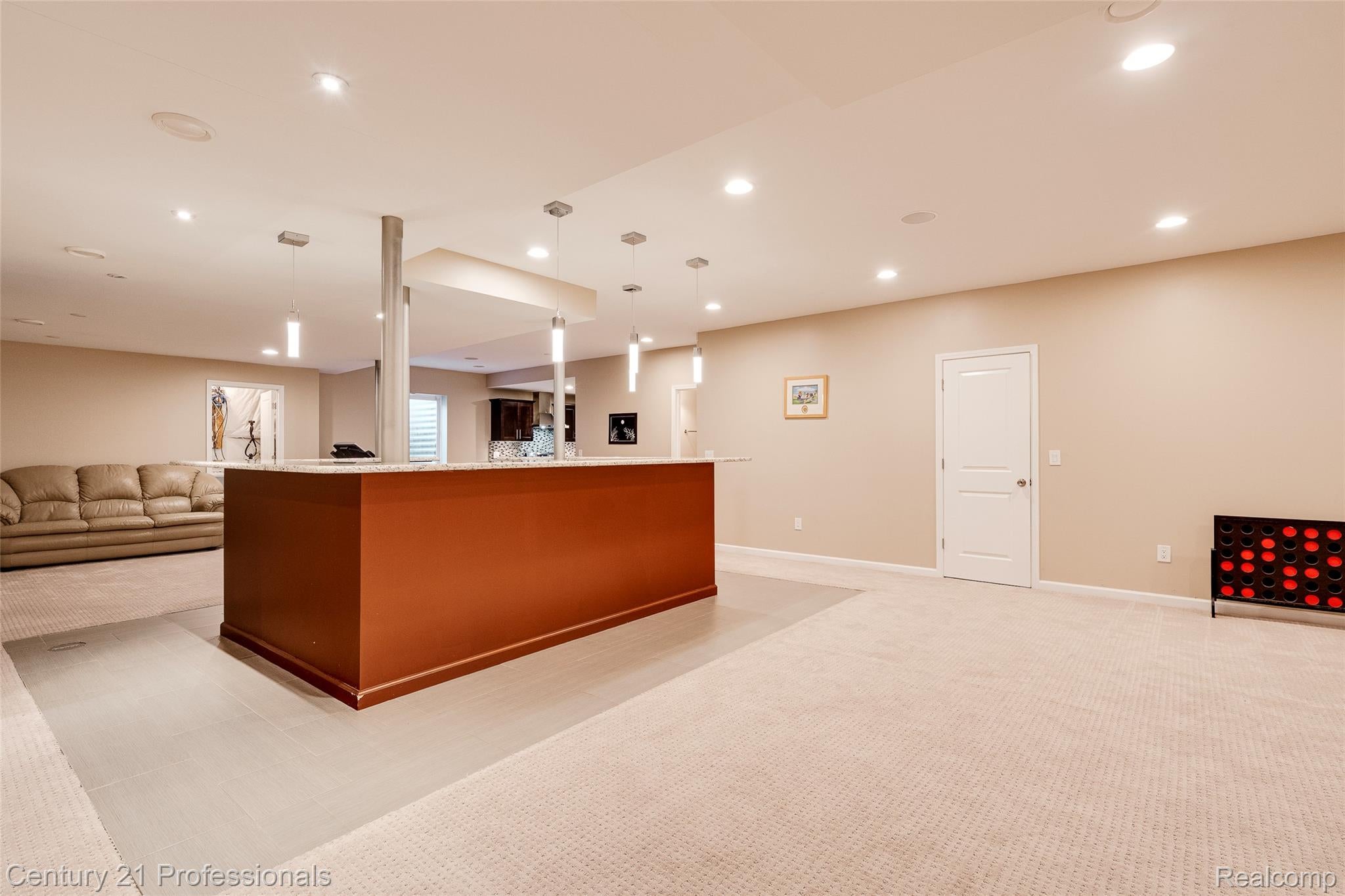Novi, Michigan, 48374, United States, 4 Bedrooms Bedrooms, ,5 BathroomsBathrooms,Residential,For Sale,1904445