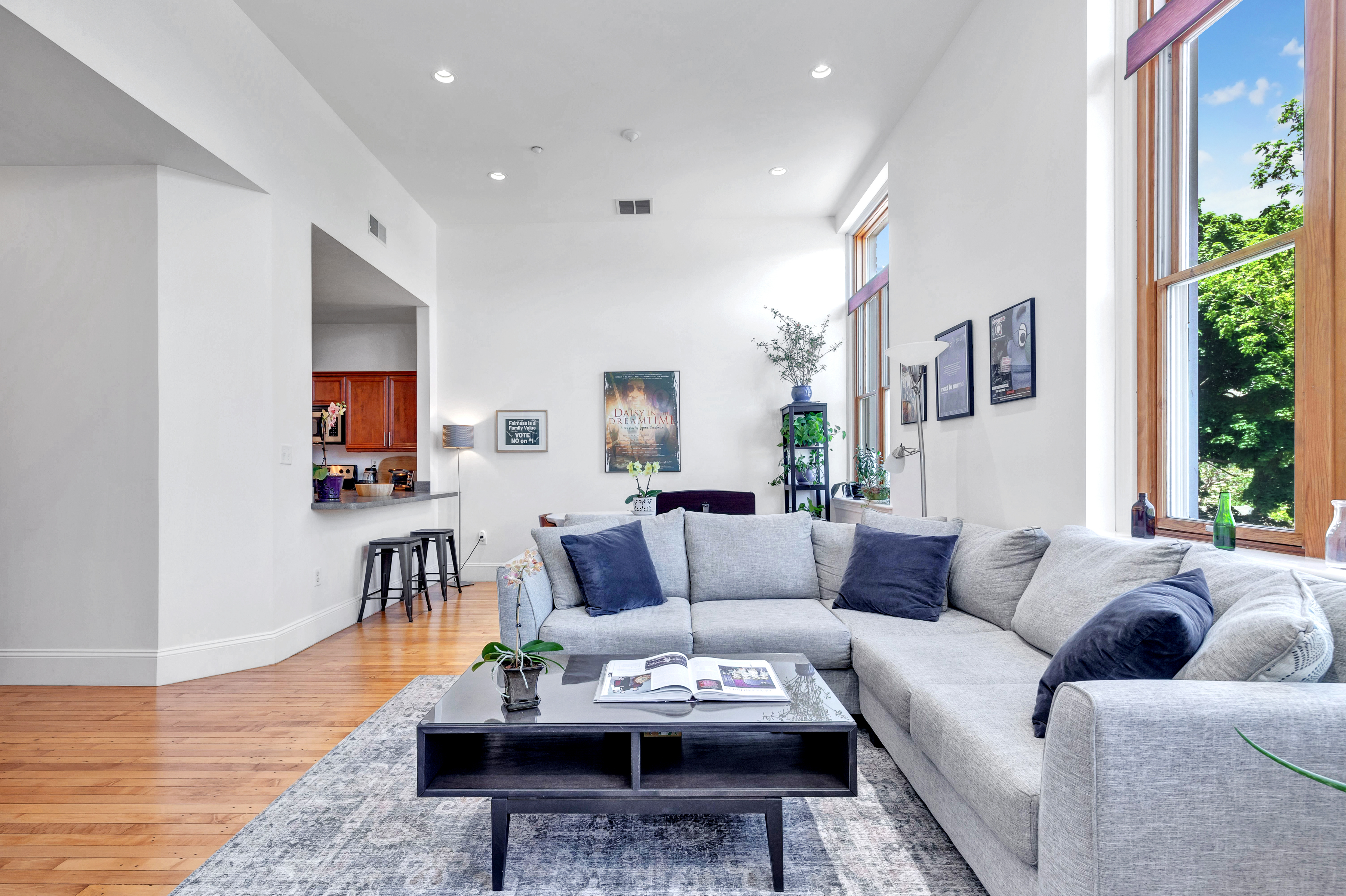  122 Sharon Street, Unit 203, Medford, MA, 02155 - 物件實景