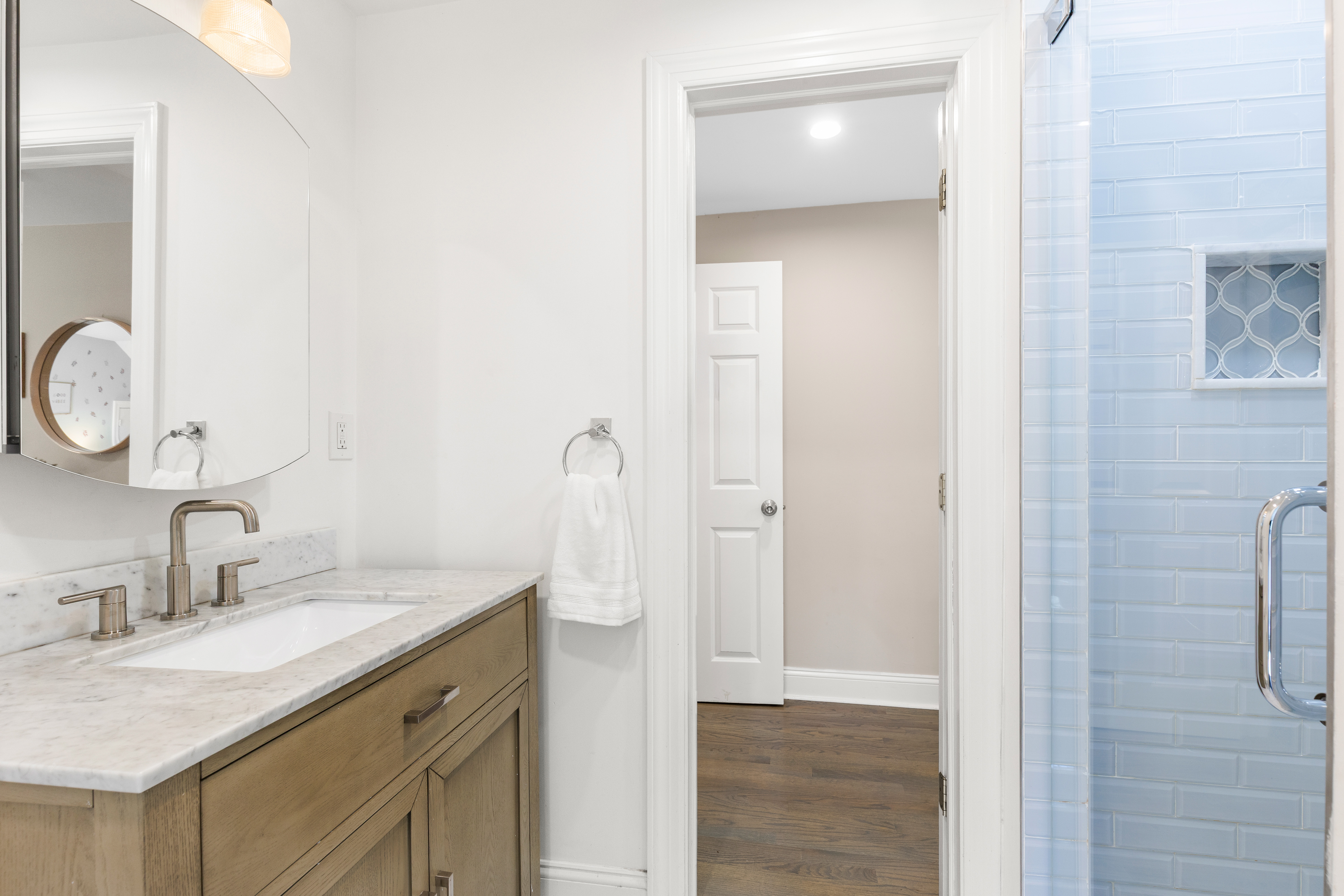  Fully Renovated Shore Acres Home - 物件實景