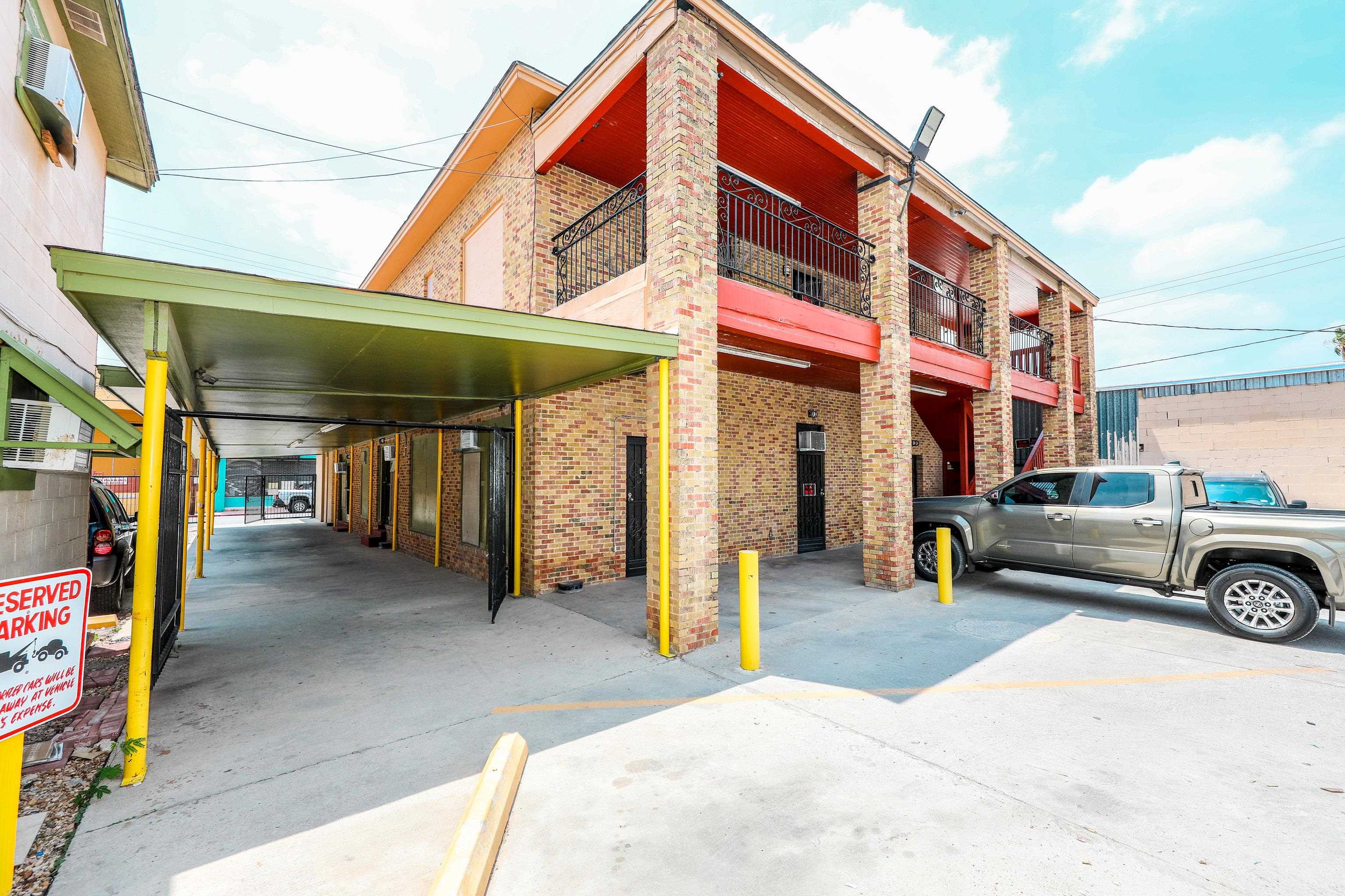 Laredo, Texas, 78040, United States, ,Residential,For Sale,1933495