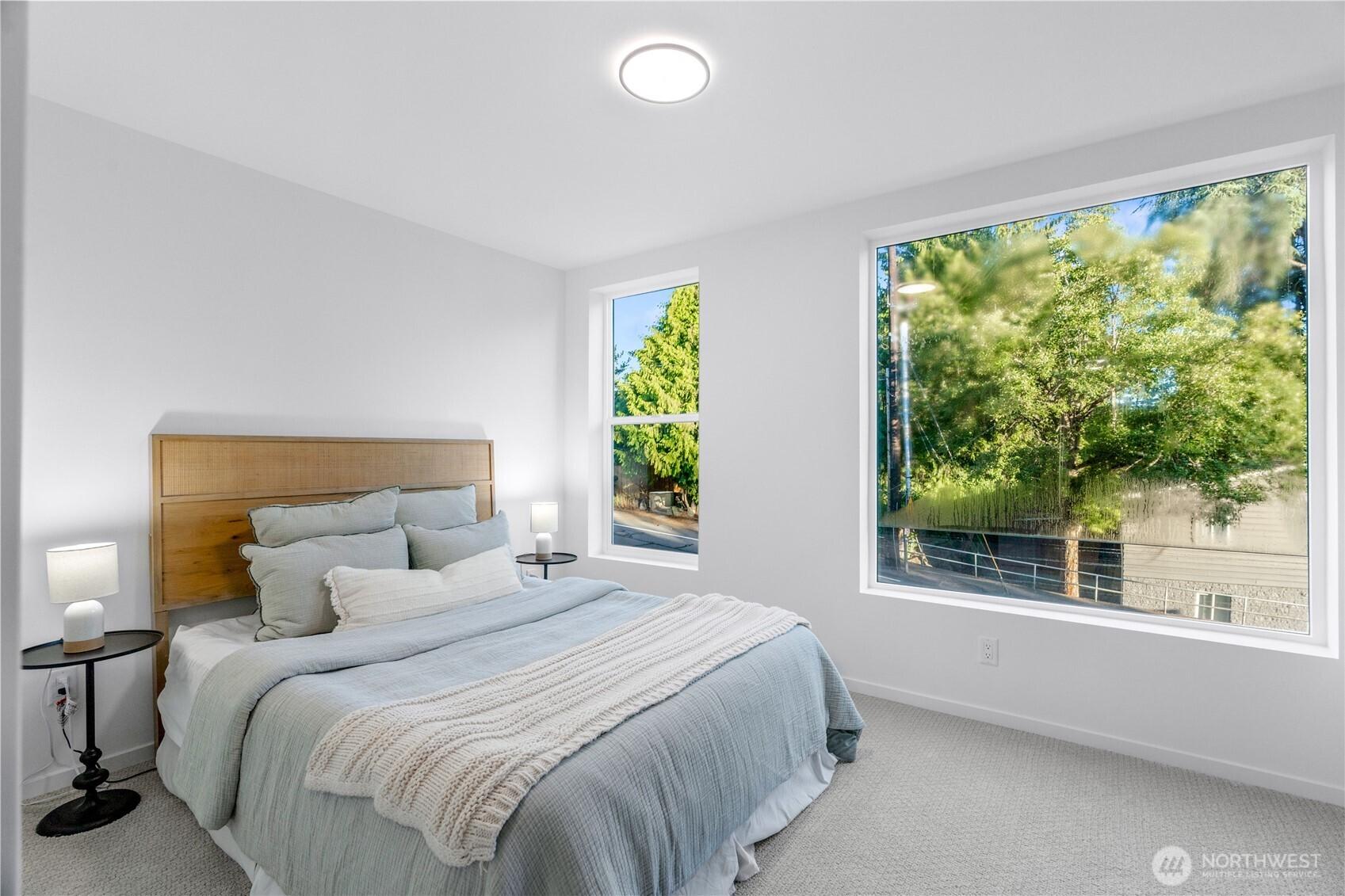 SEATTLE, Washington, 98125, United States, 3 Bedrooms Bedrooms, ,3 BathroomsBathrooms,Residential,For Sale,1995957