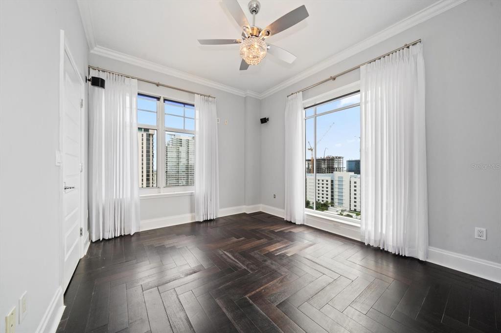 100 Beach Drive NE Unit 1900, St Petersburg, Florida, 33701, United States, 4 Bedrooms Bedrooms, ,6 BathroomsBathrooms,Residential,For Sale,100 Beach Drive NE Unit 1900,1618672