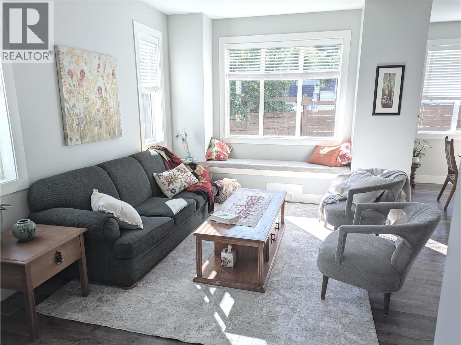 KELOWNA, British Columbia, V1V 1E2, CA, 4 Bedrooms Bedrooms, ,3 BathroomsBathrooms,Residential,For Sale,1961625