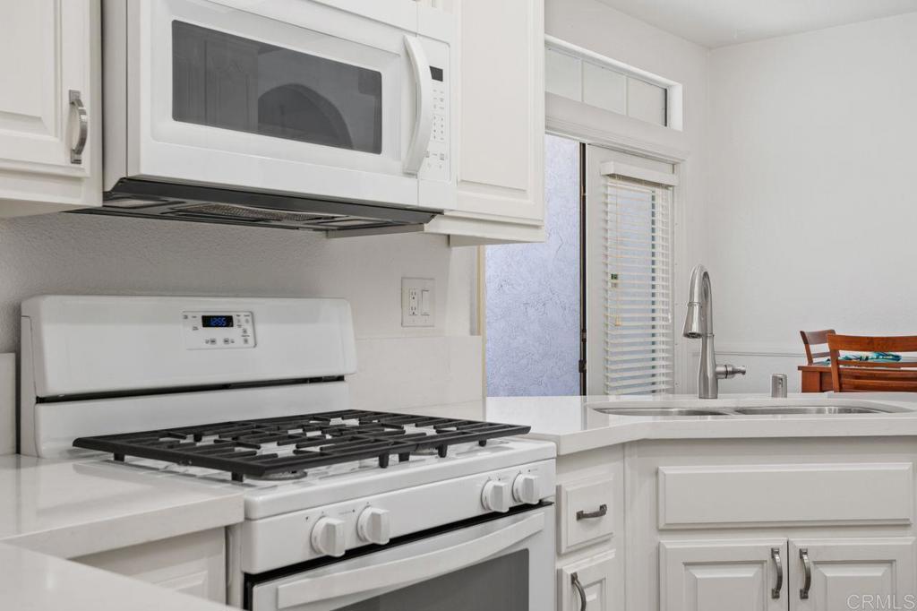 Oceanside, California, 92056, United States, 2 Bedrooms Bedrooms, ,2 BathroomsBathrooms,Residential,For Sale,1942226