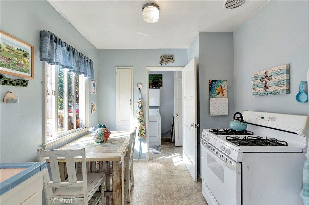 Seal Beach, California, 90740, United States, 4 Bedrooms Bedrooms, ,2 BathroomsBathrooms,Residential,For Sale,2001777