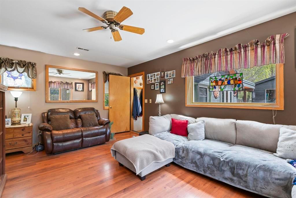 Durango, Colorado, 81301, United States, 3 Bedrooms Bedrooms, ,2 BathroomsBathrooms,Residential,For Sale,1794547