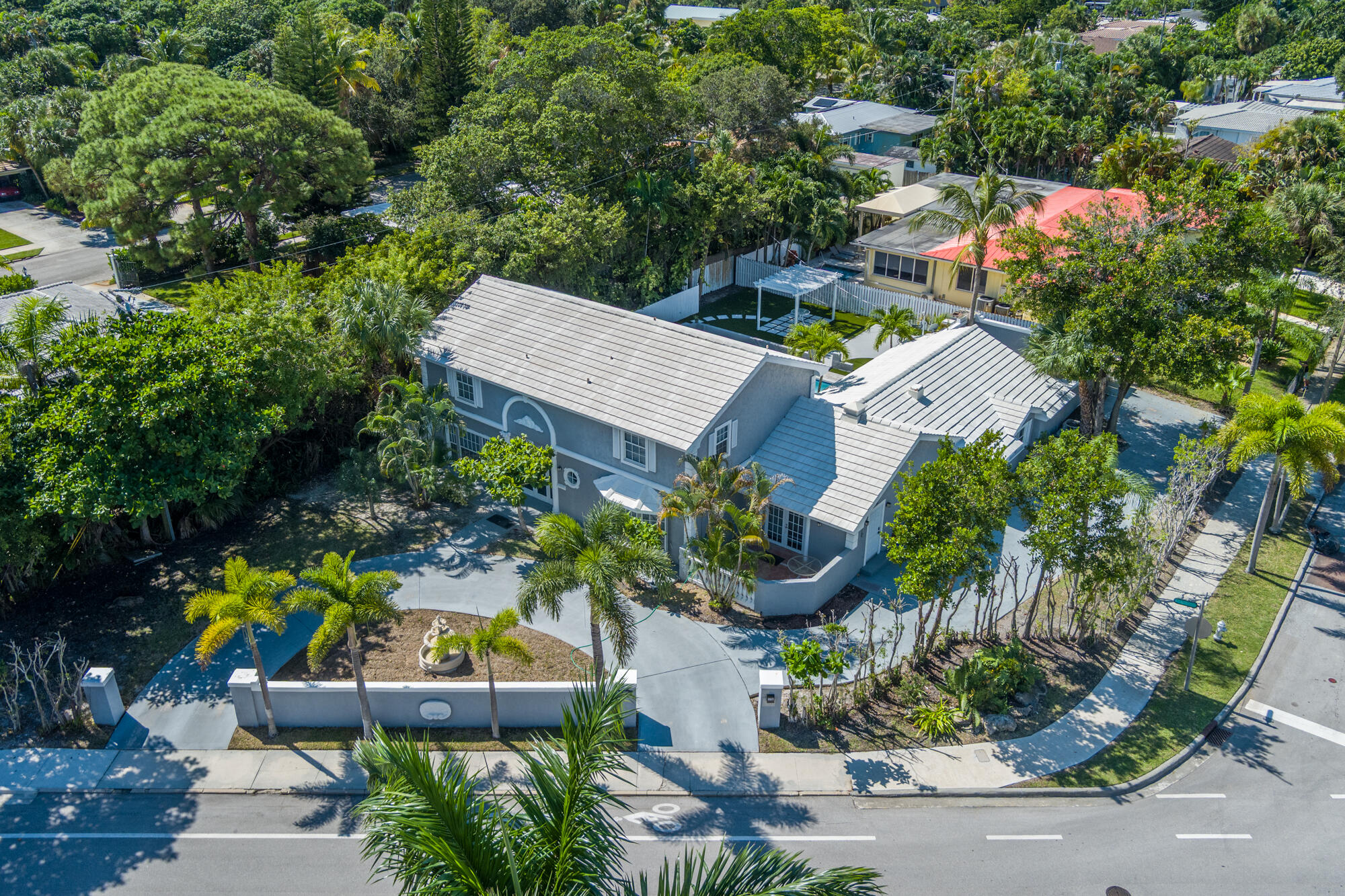 West Palm Beach, Florida, 33407, United States, 5 Bedrooms Bedrooms, ,5 BathroomsBathrooms,Residential,For Sale,1994900