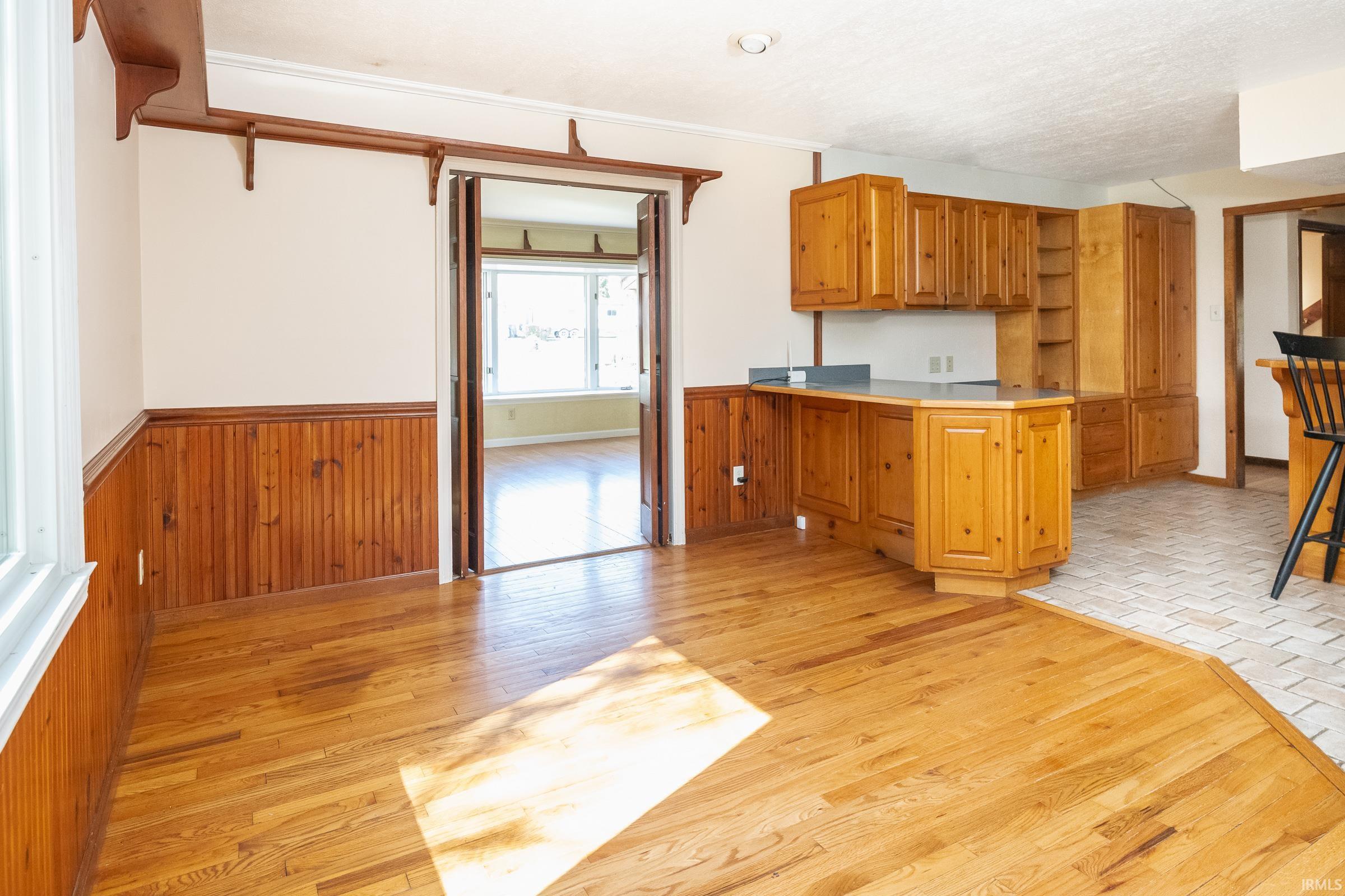 Bloomington, Indiana, 47401, United States, 8 Bedrooms Bedrooms, ,5 BathroomsBathrooms,Residential,For Sale,1988633