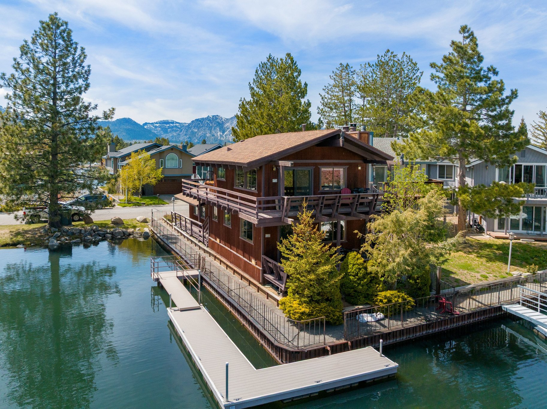  Tahoe Keys Charmer with Stunning Views - 物件實景
