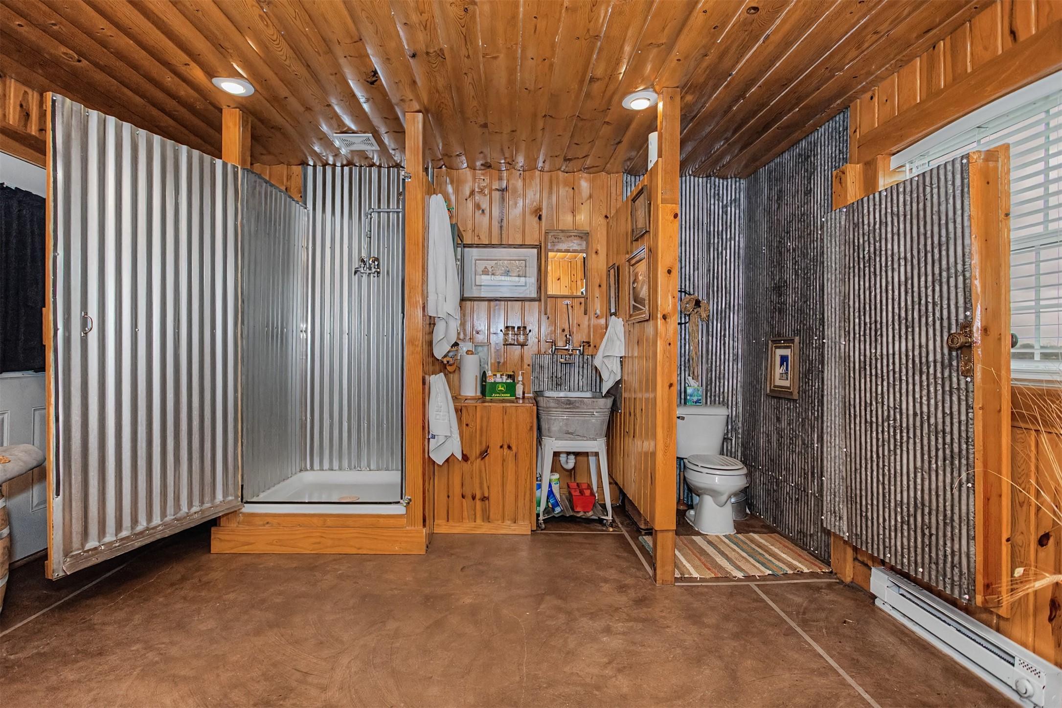 Maxwell, Iowa, 50161, United States, 2 Bedrooms Bedrooms, ,2 BathroomsBathrooms,Residential,For Sale,2037960