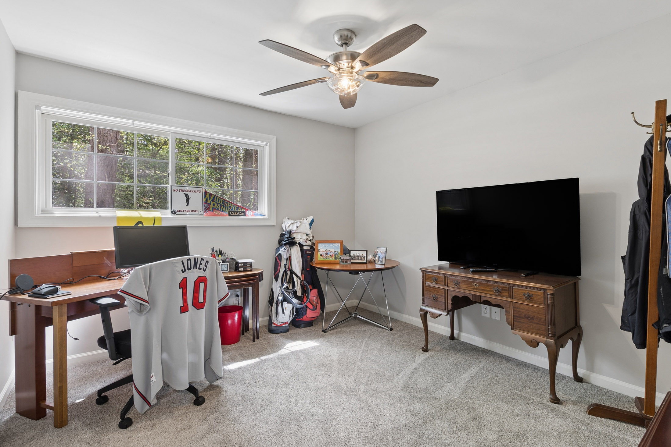  Beautifully Updated Two-story Townhome - 物件實景