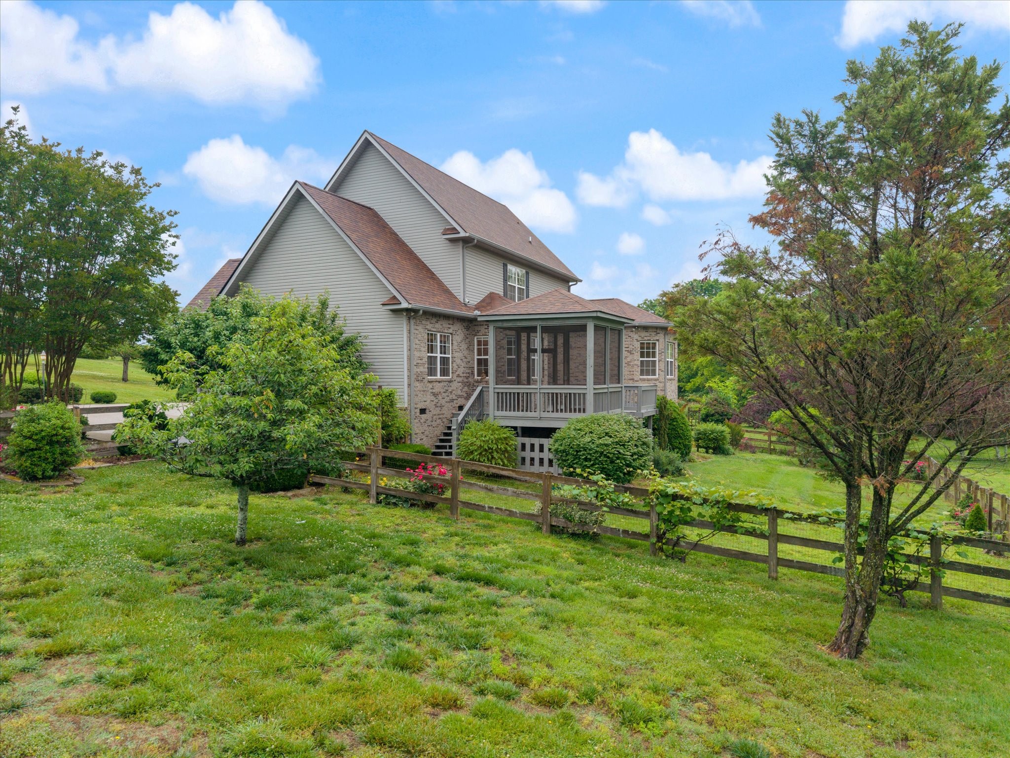  2216 Twin Peaks Ct, Spring Hill, TN, 37174 - 物件實景
