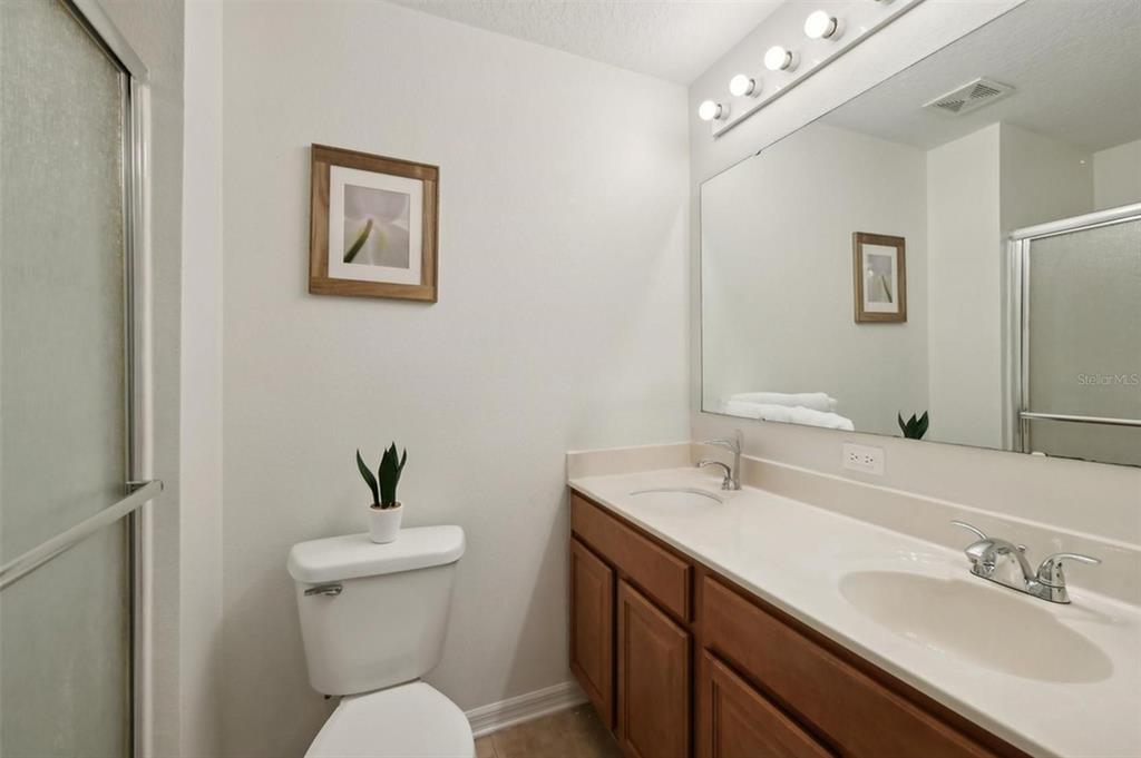 Leesburg, Florida, 34748, United States, 6 Bedrooms Bedrooms, ,5 BathroomsBathrooms,Residential,For Sale,1785536