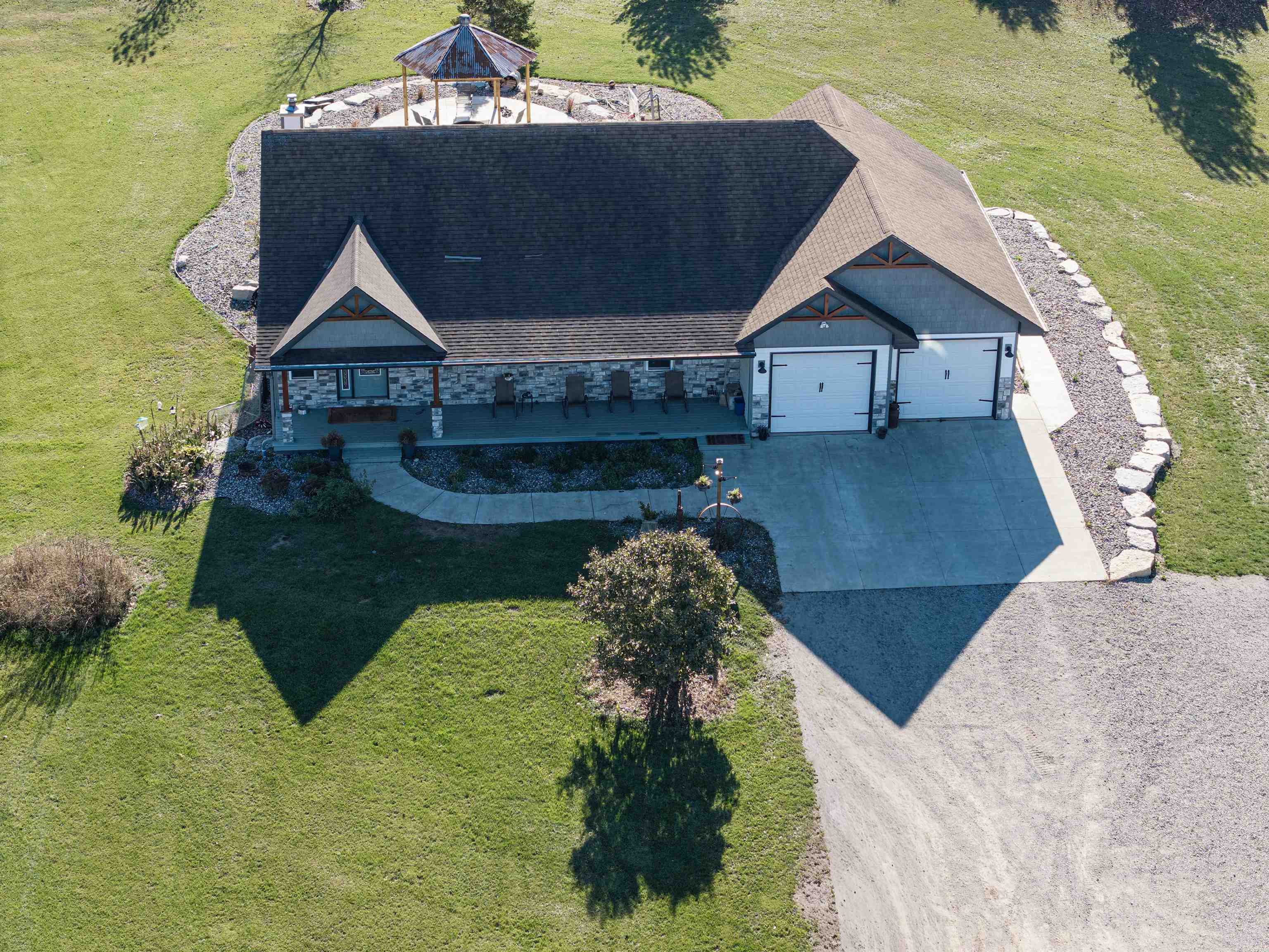 Pulaski, Wisconsin, 54162, United States, 3 Bedrooms Bedrooms, ,3 BathroomsBathrooms,Residential,For Sale,1975627