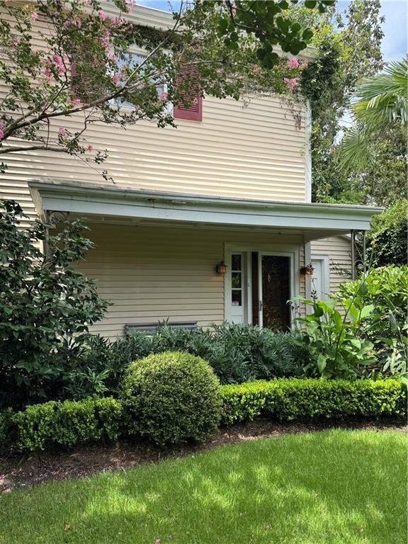 New Orleans, Louisiana, 70115, United States, 3 Bedrooms Bedrooms, ,5 BathroomsBathrooms,Residential,For Sale,2001784