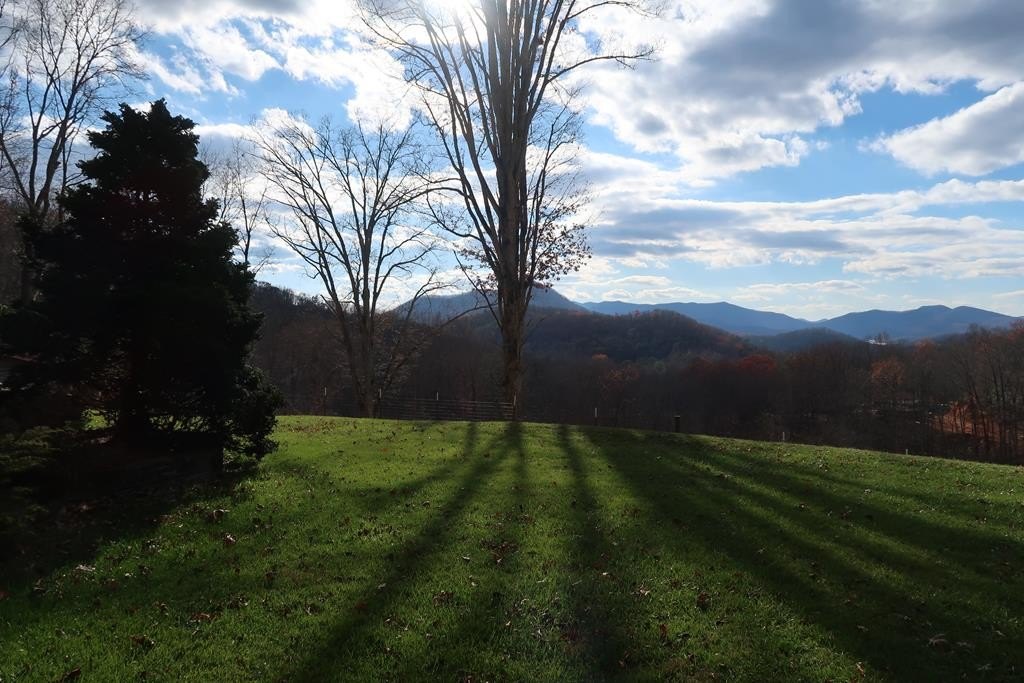 2899 Gribble Edwards Road, Hayesville, North Carolina, 28904, United States, 4 Bedrooms Bedrooms, ,5 BathroomsBathrooms,Residential,For Sale,2899 Gribble Edwards Road,1478063