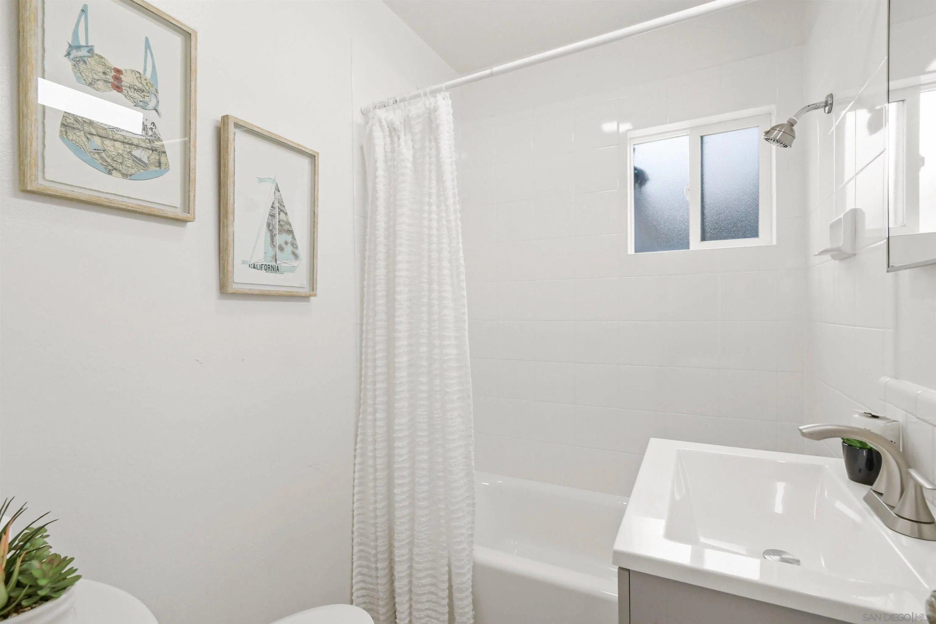 San Diego, California, 92107, United States, 4 Bedrooms Bedrooms, ,1 BathroomBathrooms,Residential,For Sale,1912111