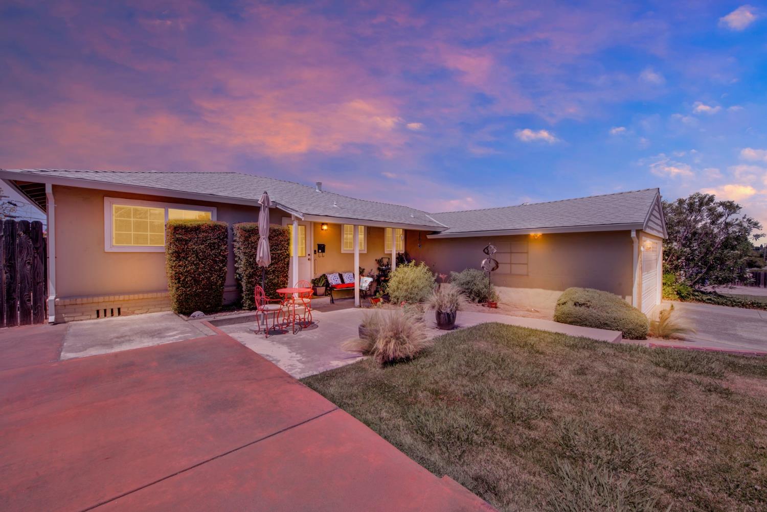 Carmichael, California, 95608, United States, 3 Bedrooms Bedrooms, ,2 BathroomsBathrooms,Residential,For Sale,1896985