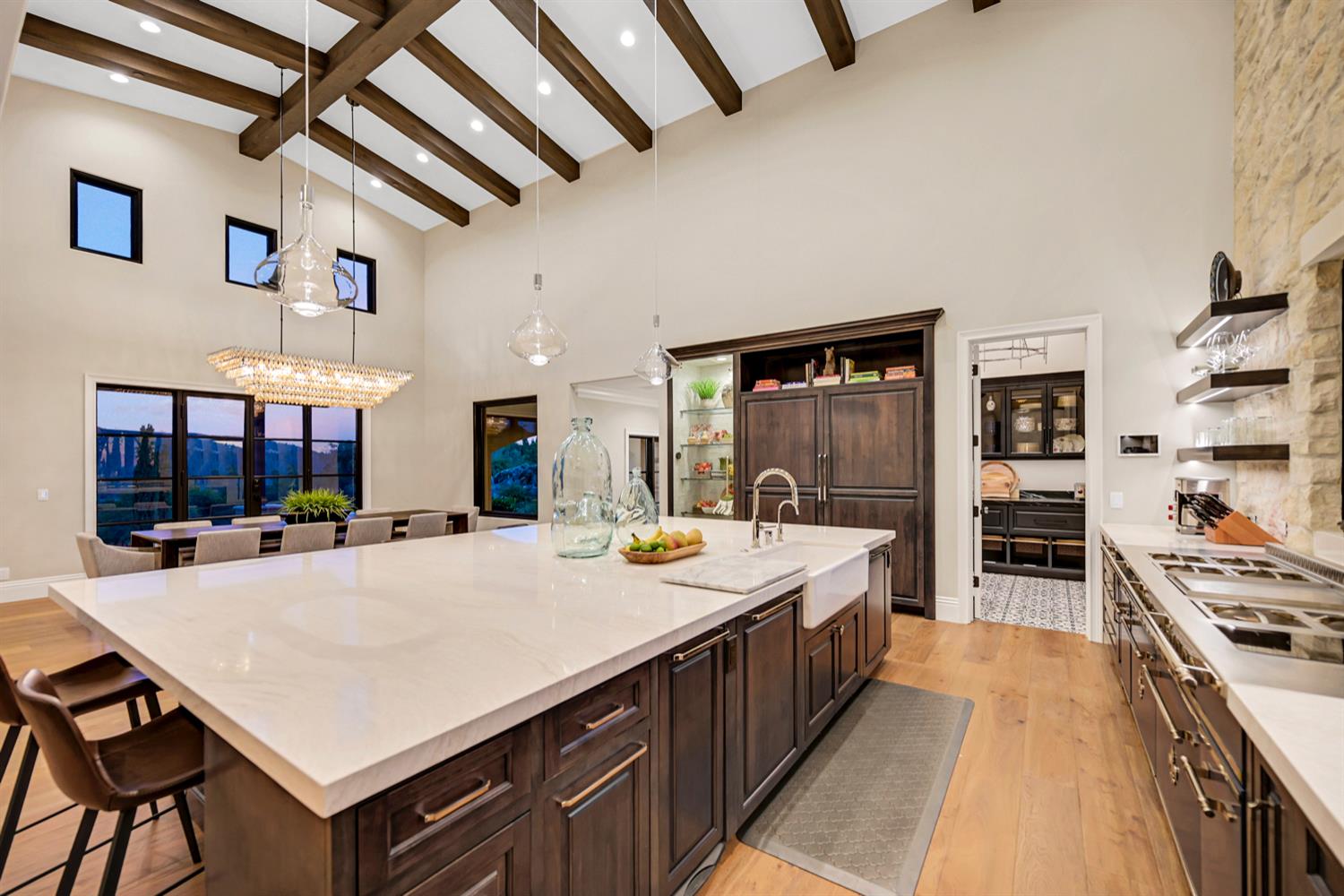 Loomis, California, 95650, United States, 6 Bedrooms Bedrooms, ,6 BathroomsBathrooms,Residential,For Sale,1908935