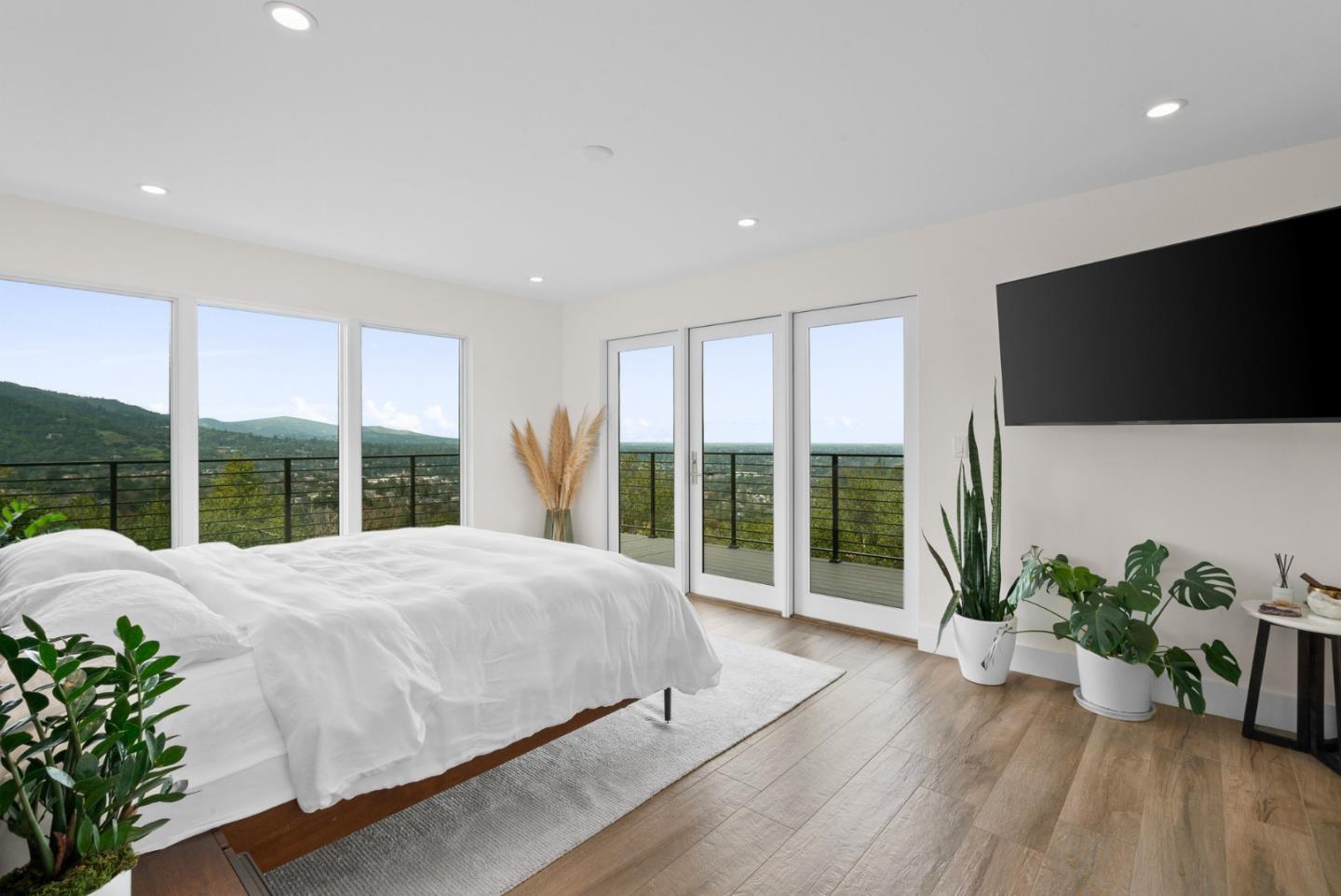 Los Gatos, California, 95030, United States, 5 Bedrooms Bedrooms, ,6 BathroomsBathrooms,Residential,For Sale,1997013