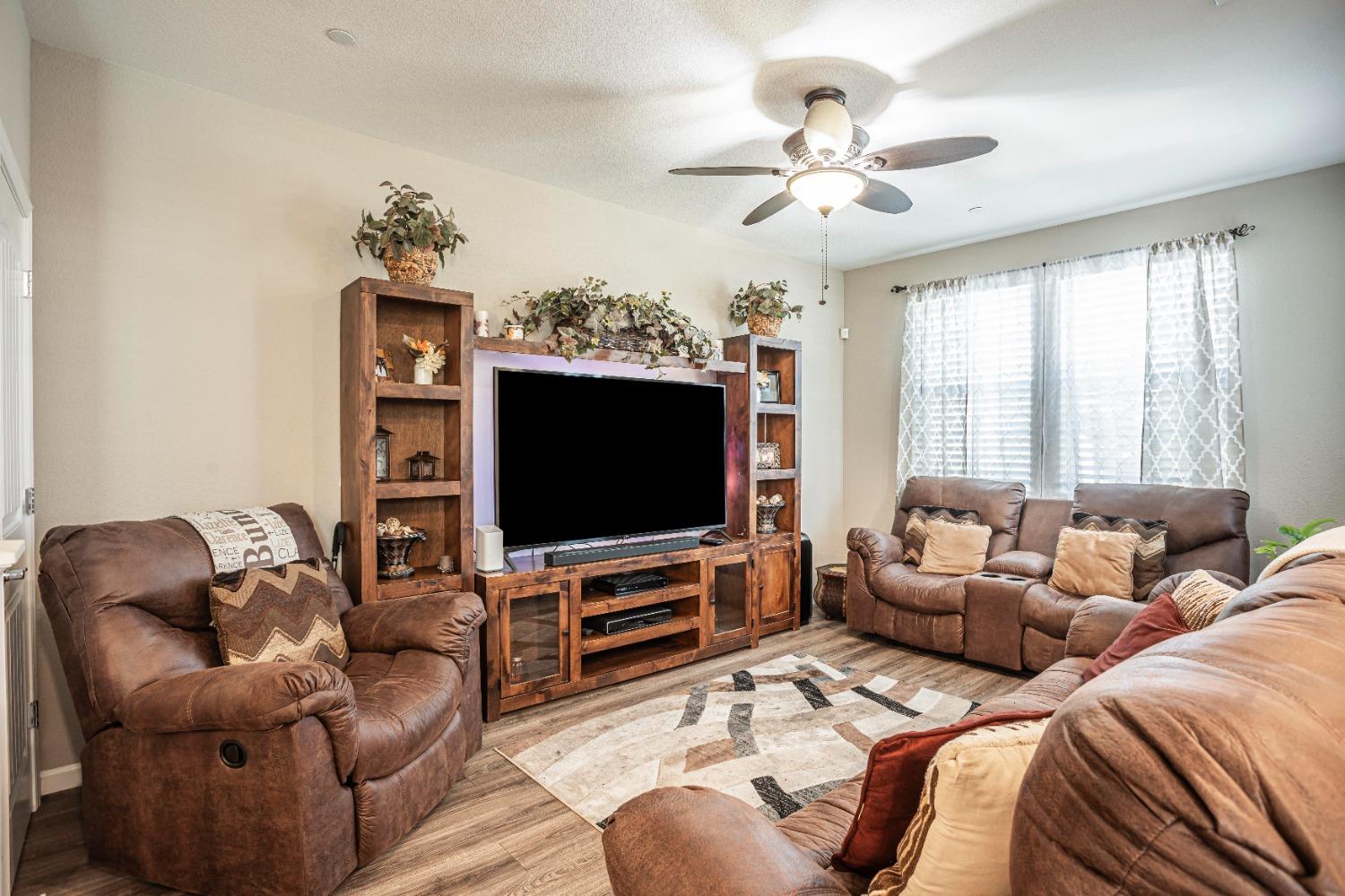 Sacramento, California, 95834, United States, 3 Bedrooms Bedrooms, ,3 BathroomsBathrooms,Residential,For Sale,1896933