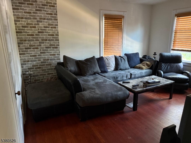 Cranford Twp., New Jersey, 07016, United States, 6 Bedrooms Bedrooms, ,4 BathroomsBathrooms,Residential,For Sale,1927229