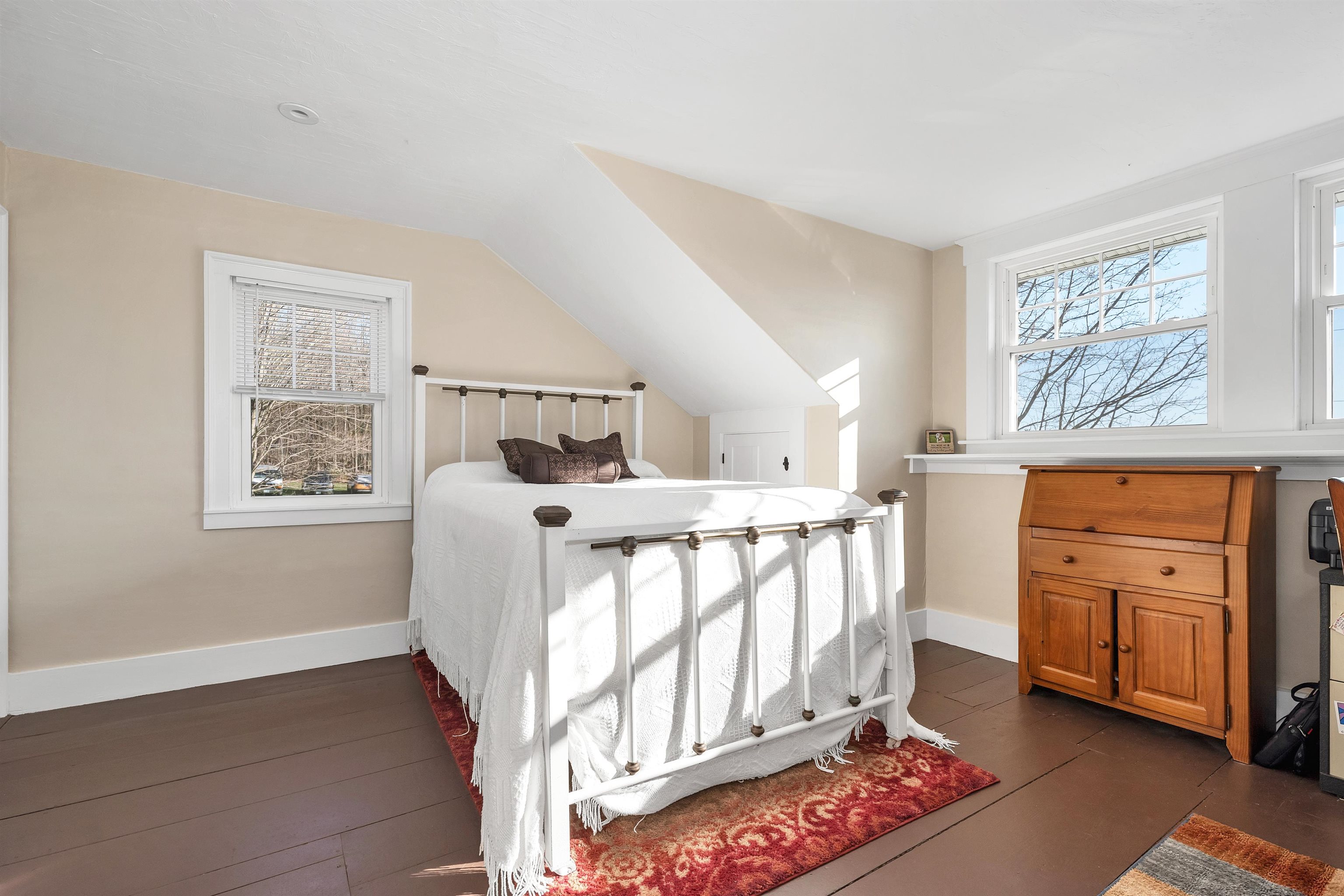 Meredith, New Hampshire, 03253, United States, 3 Bedrooms Bedrooms, ,2 BathroomsBathrooms,Residential,For Sale,1793827
