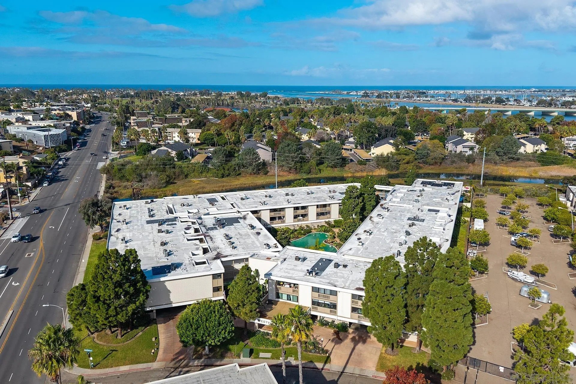 San Diego, California, 92110, United States, 1 Bedroom Bedrooms, ,1 BathroomBathrooms,Residential,For Sale,1970133