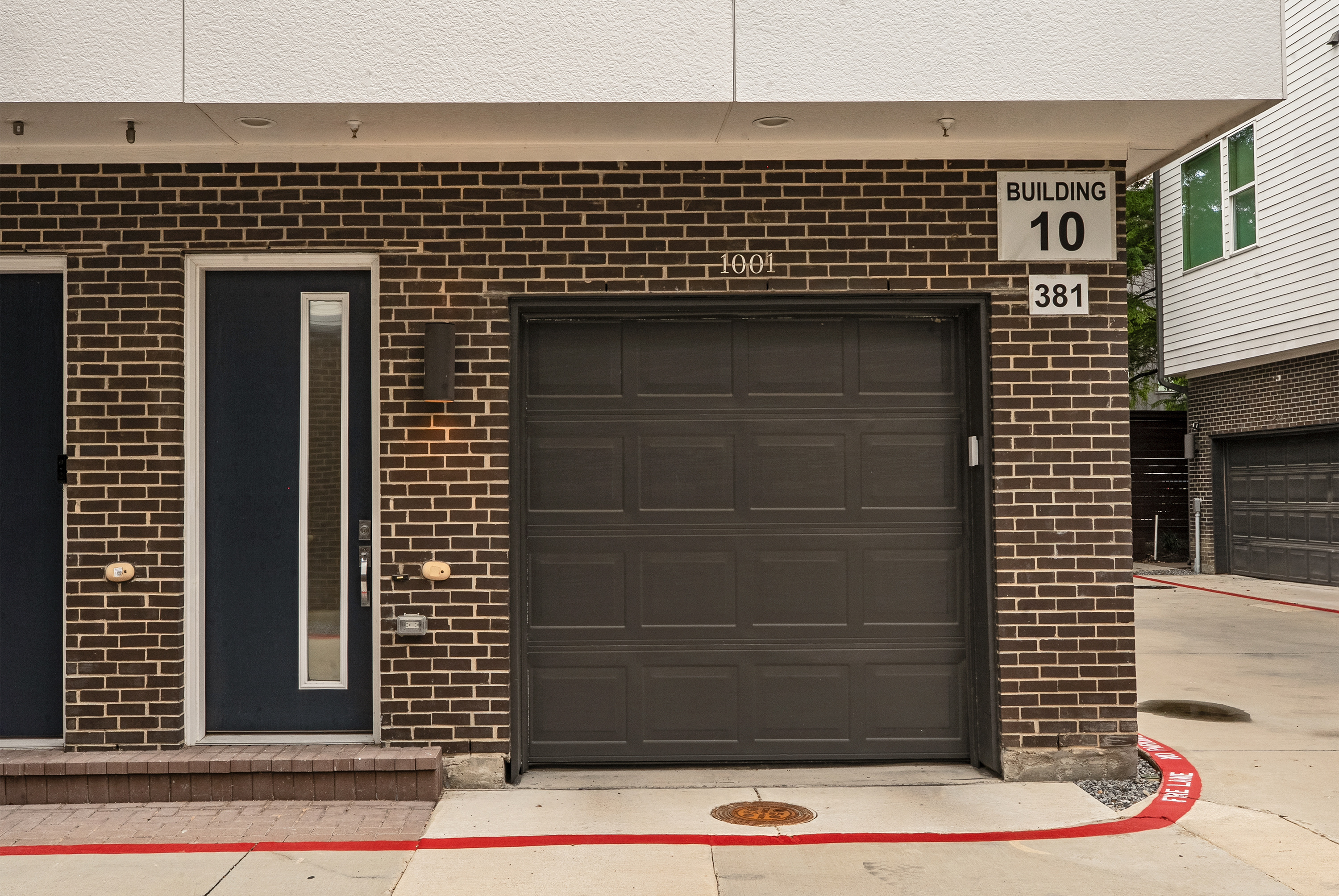  381 E. Greenbriar Lane #1001 - 物件實景