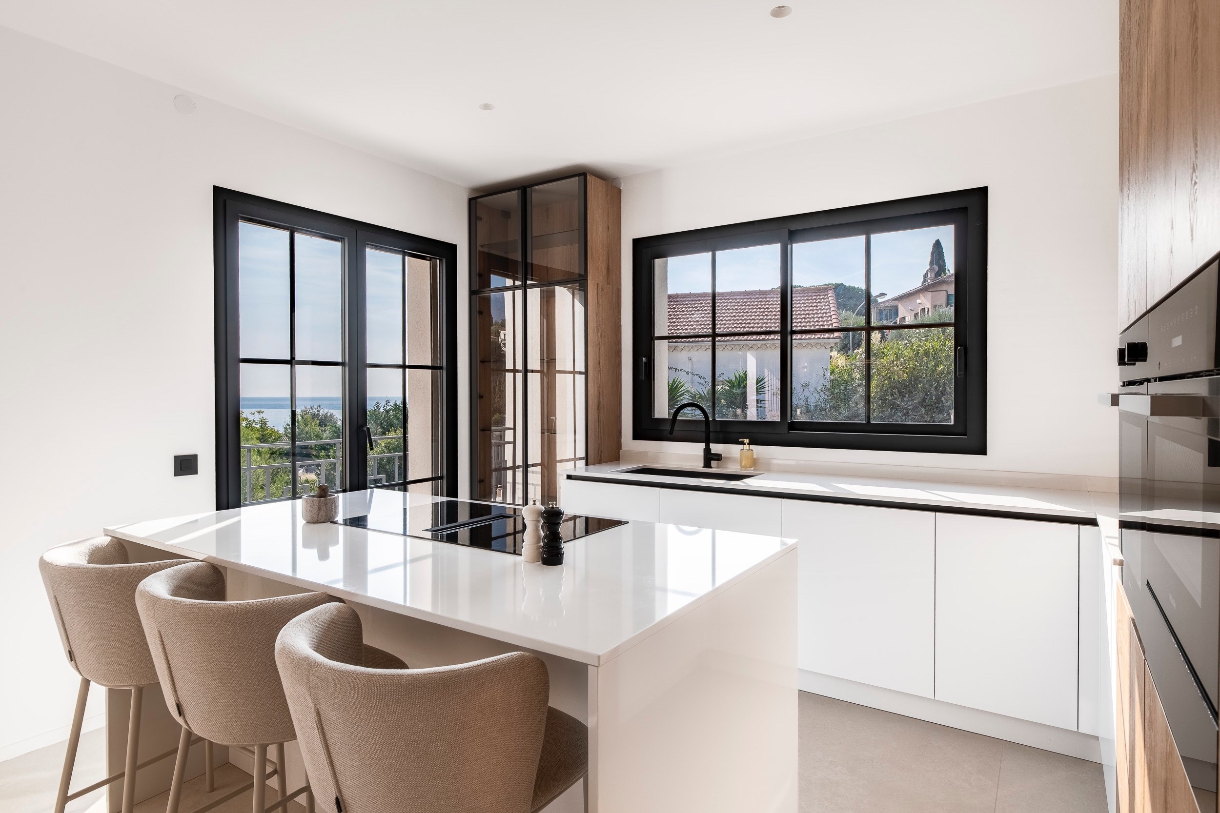  Renovated contemporary villa with pool near Monaco in Roquebrune-Cap-Martin - 物件實景